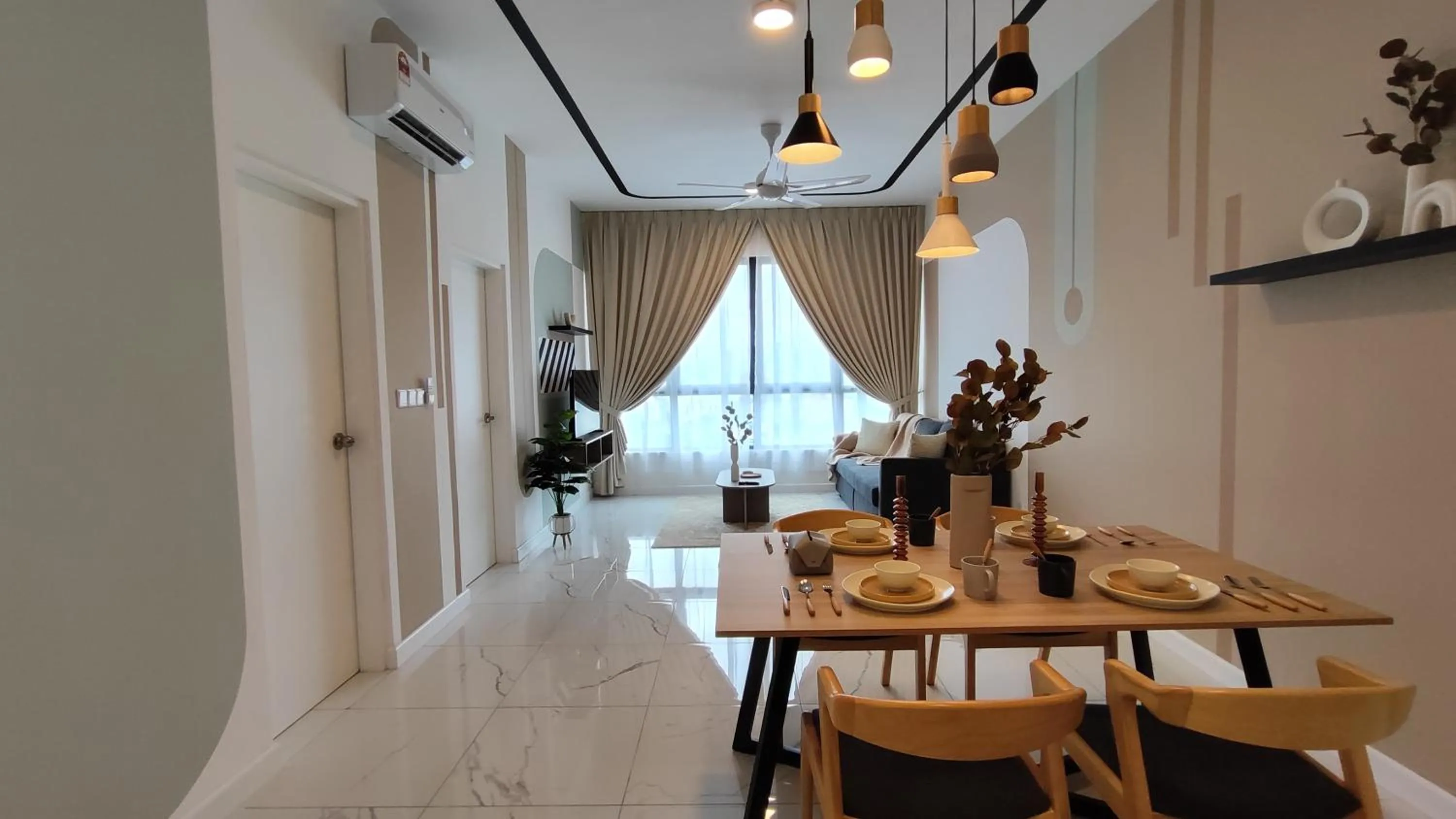 Living room in Cubic Botanical Suites Bangsar South by HomeBrickz