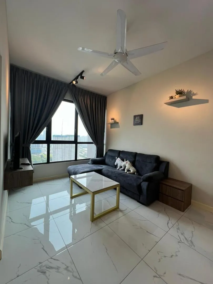 Living room in Cubic Botanical Suites Bangsar South by HomeBrickz