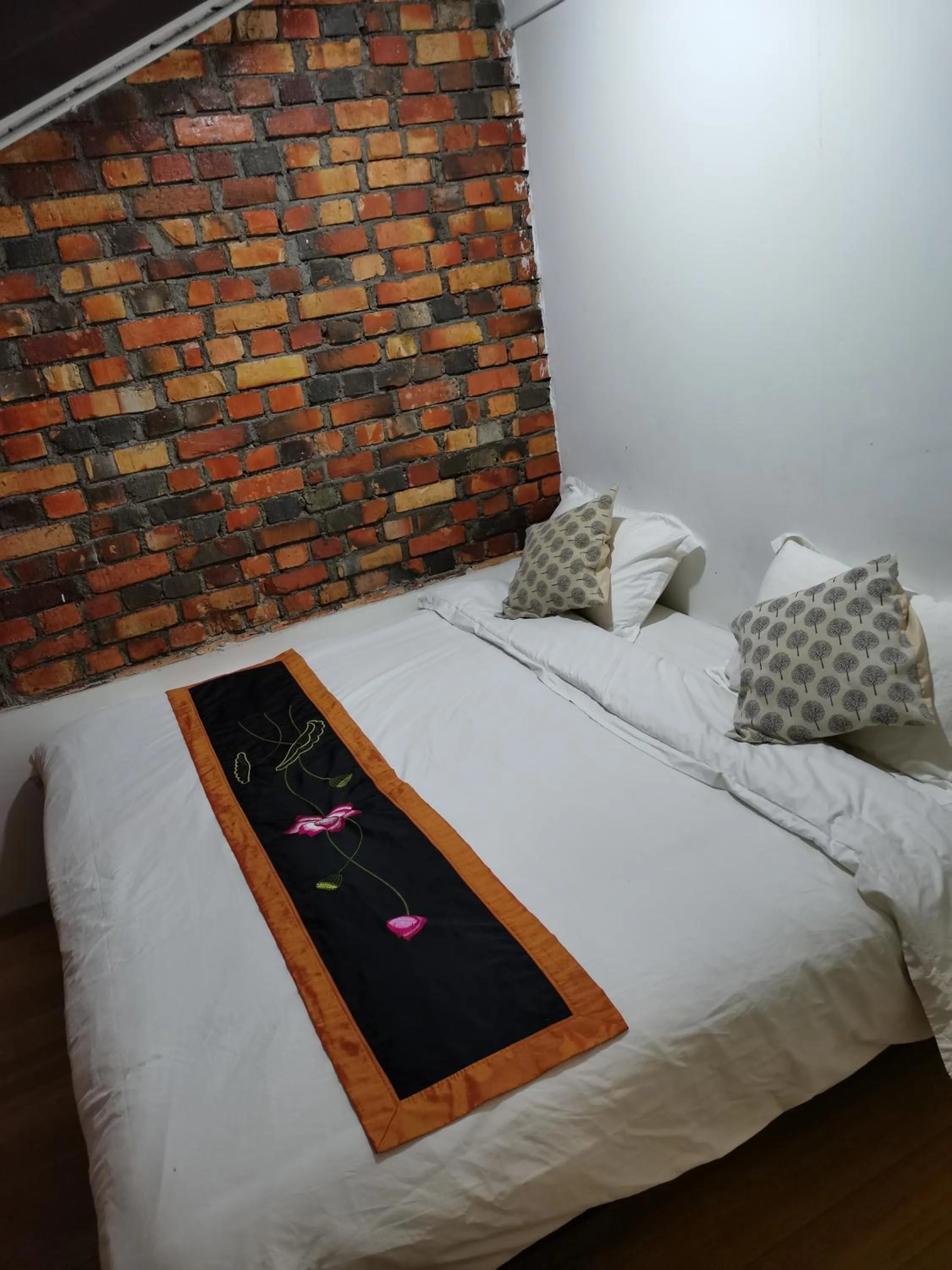 Bed in RANGOON RESIDENCES +