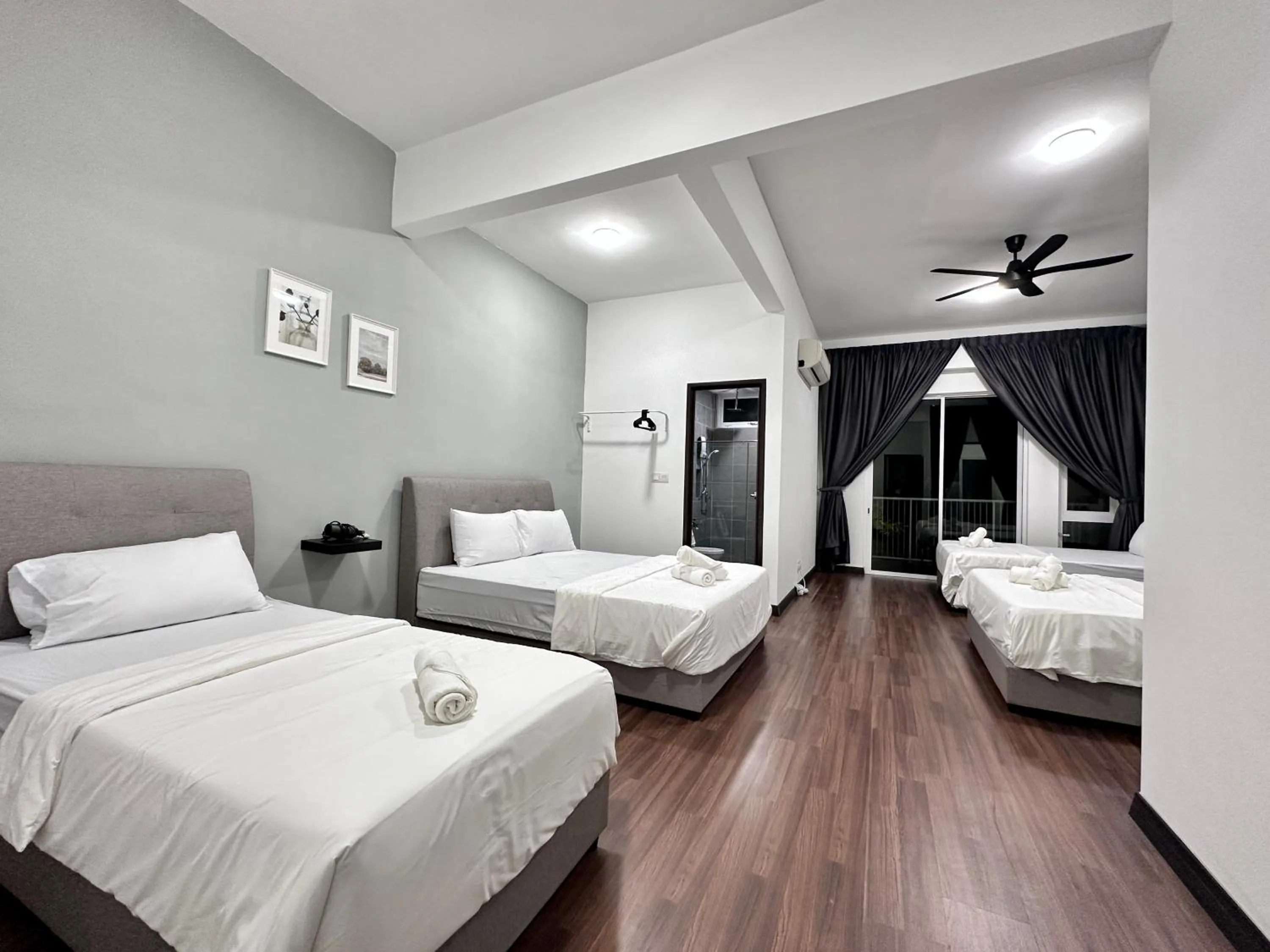 Bed in Queen’s Villa for 28Pax @Central of Penang