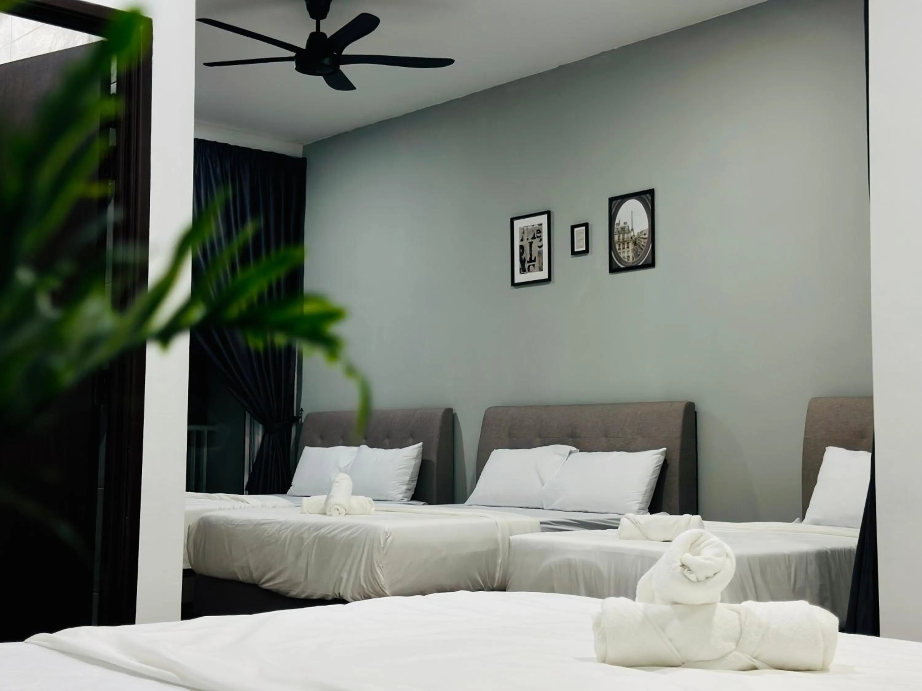 Bed in Queen’s Villa for 28Pax @Central of Penang