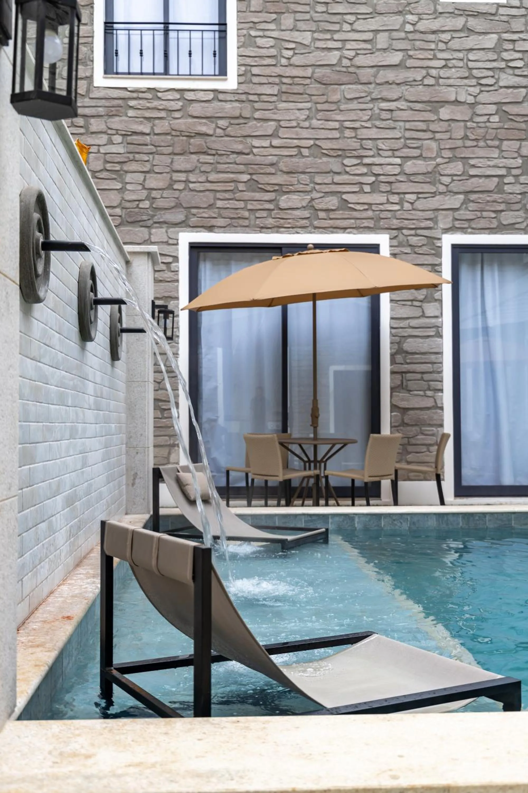 Swimming pool in Pousada e Cerimonial Itamaraty