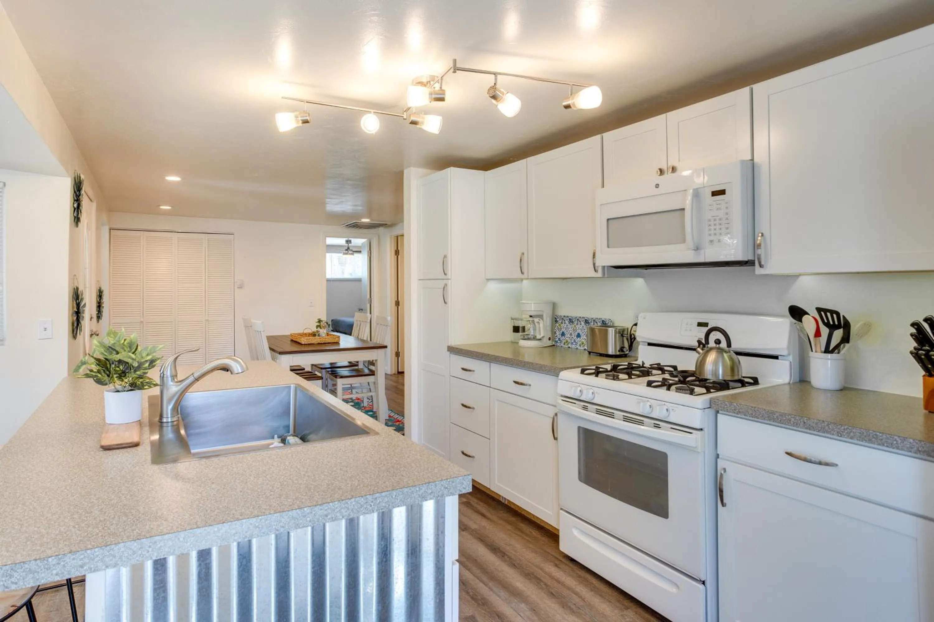 Grand Junction Vacation Rental with Patio and Grill!