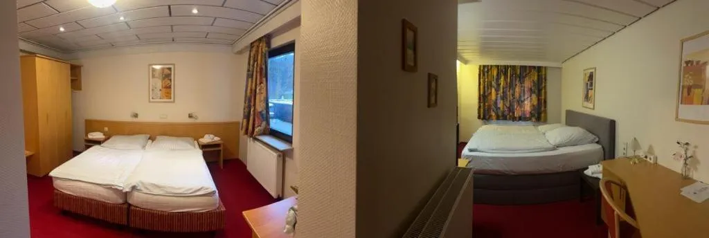 Bed in Hotel Strand-Café