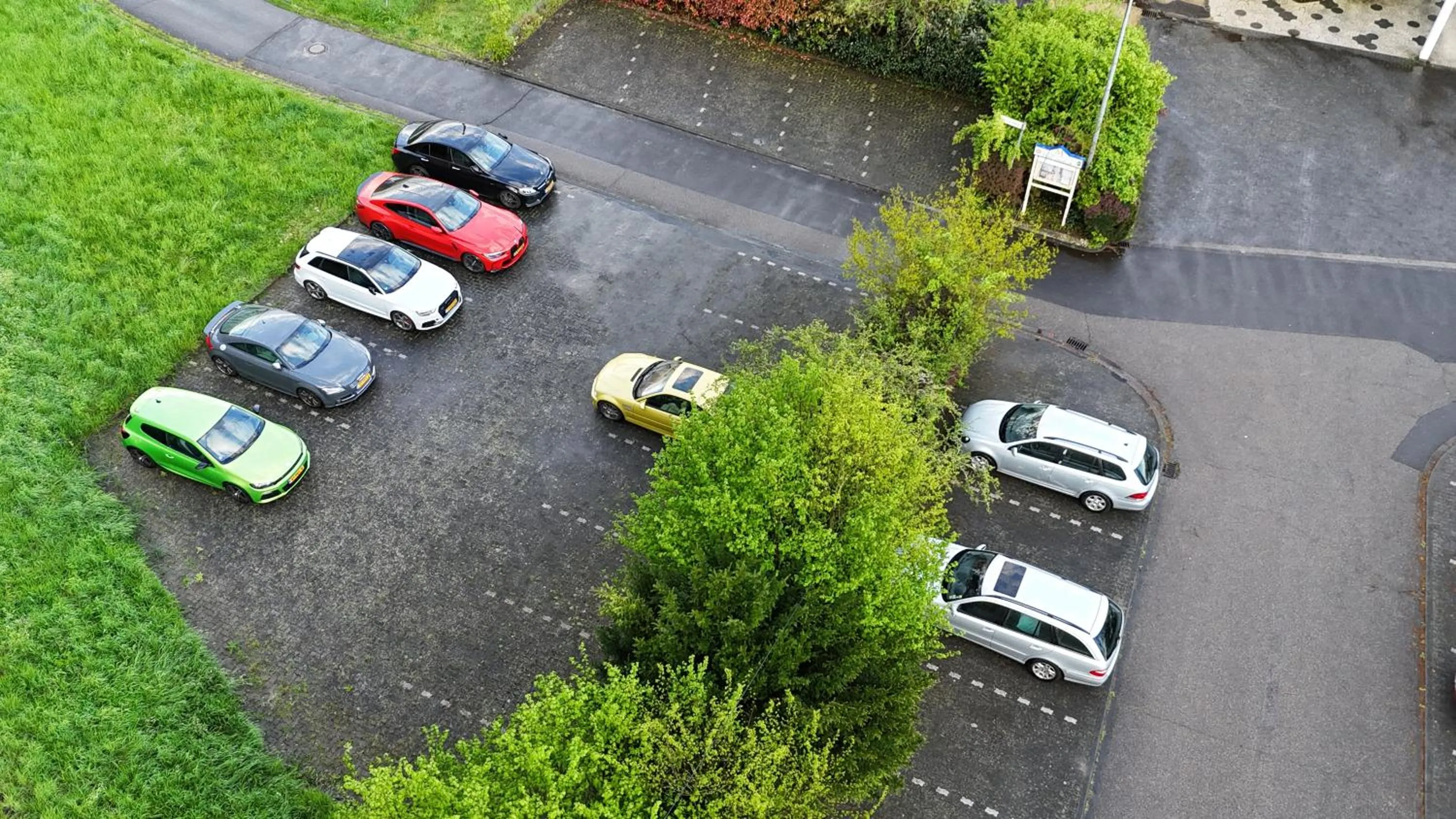 Parking in Hotel Strand-Café