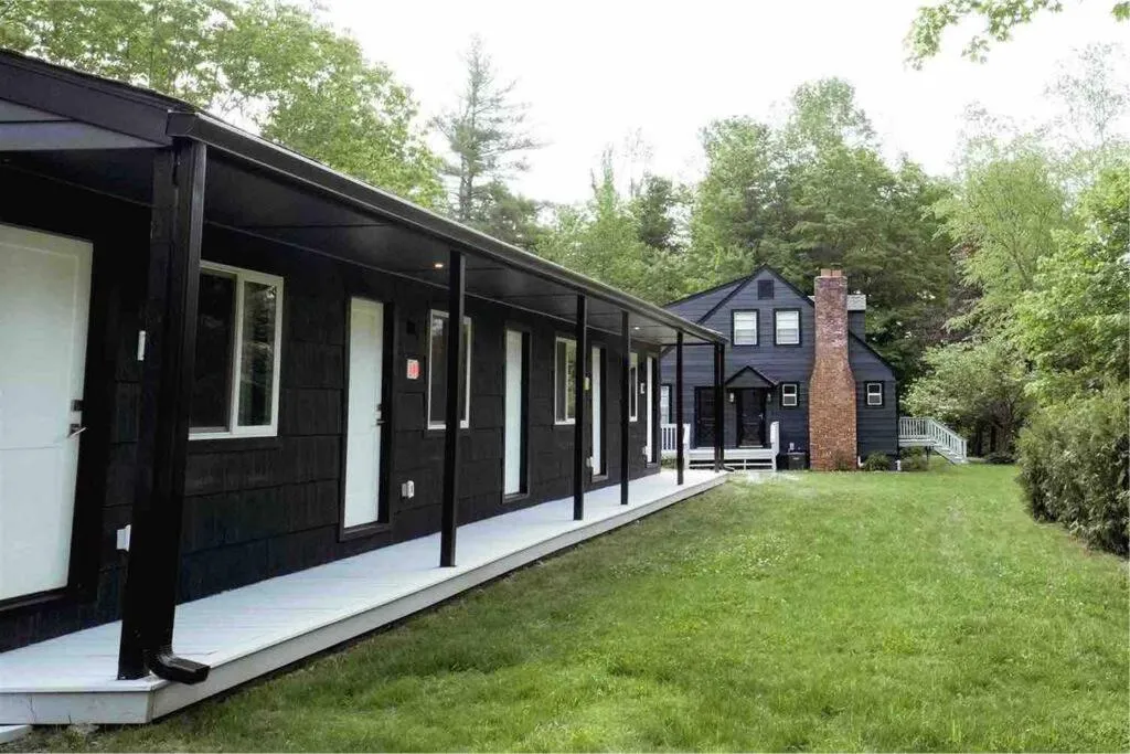 Property building in The Norsdale plus CMYK Motel on 10 acres in Phoenicia