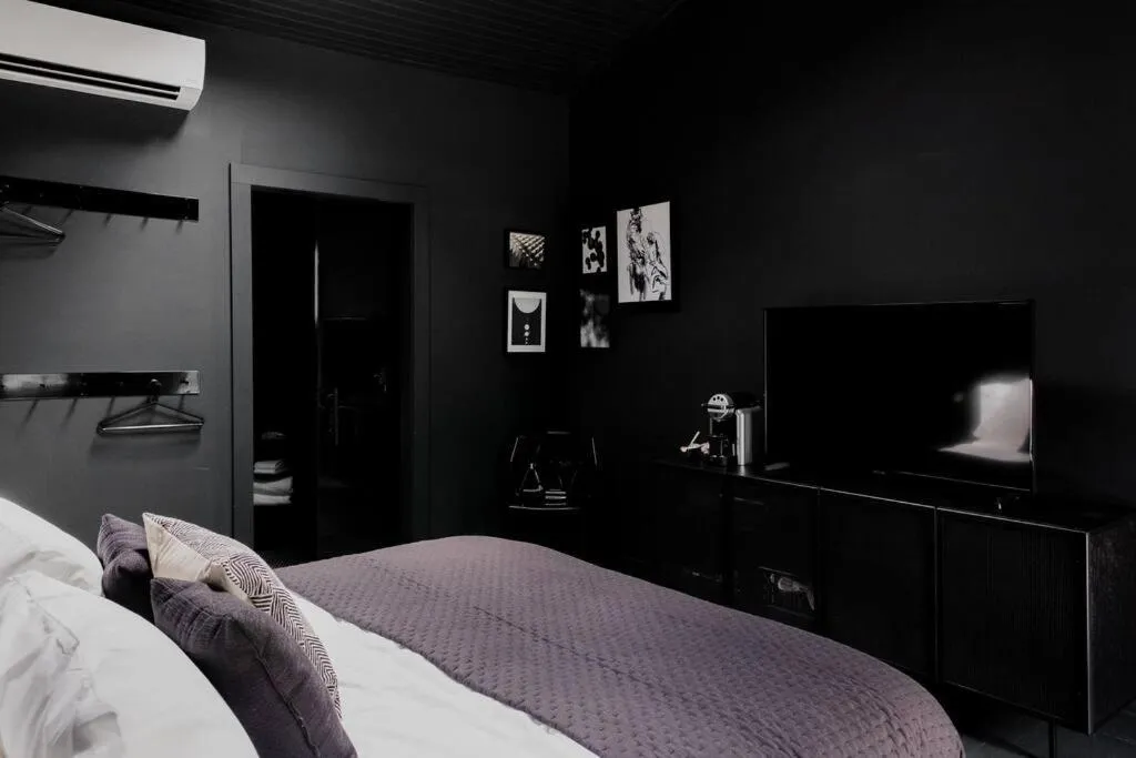 Bedroom, Bed in The Norsdale plus CMYK Motel on 10 acres in Phoenicia