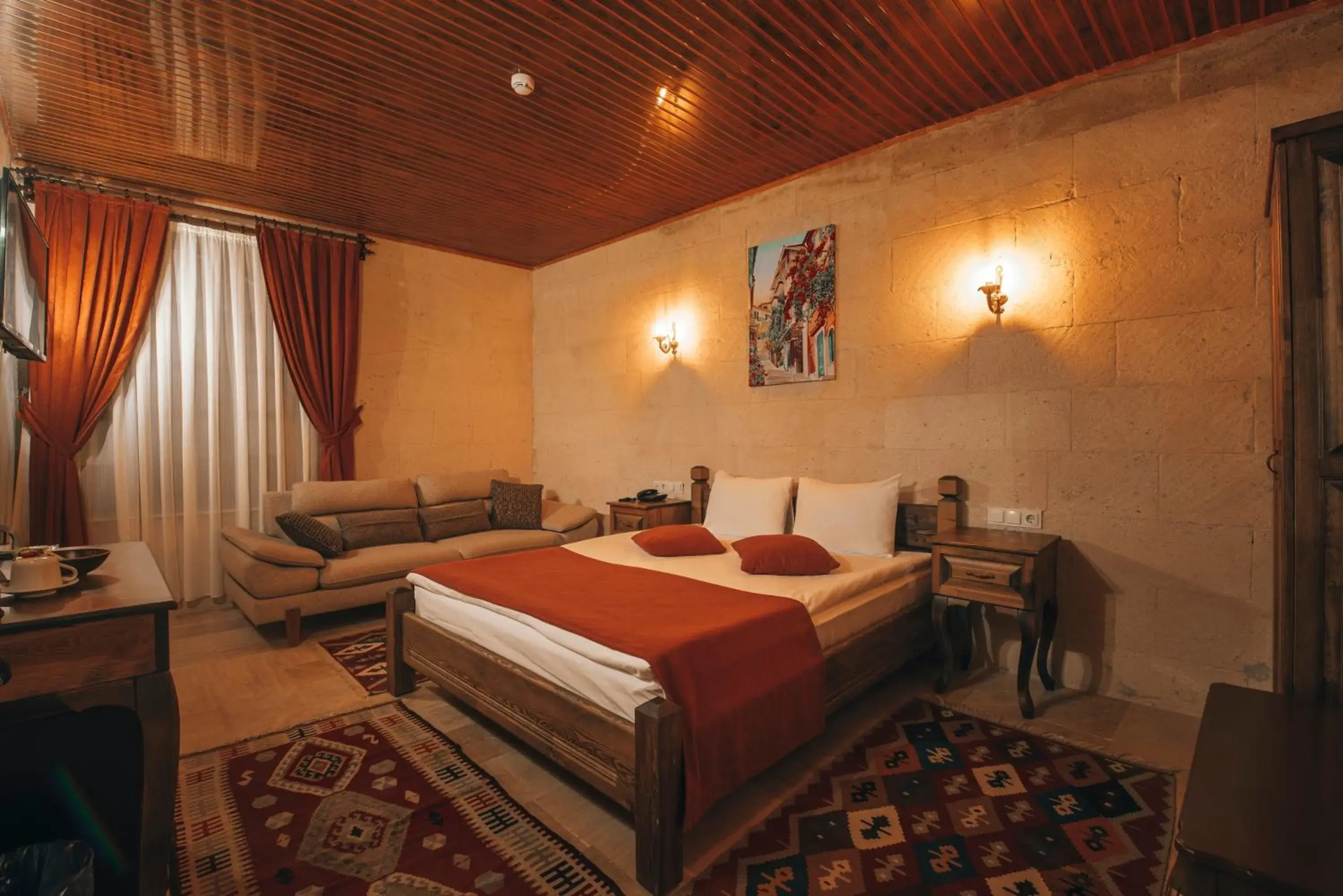 Queen Room in Lagania In Cave Queen Room in Lagania In Cave