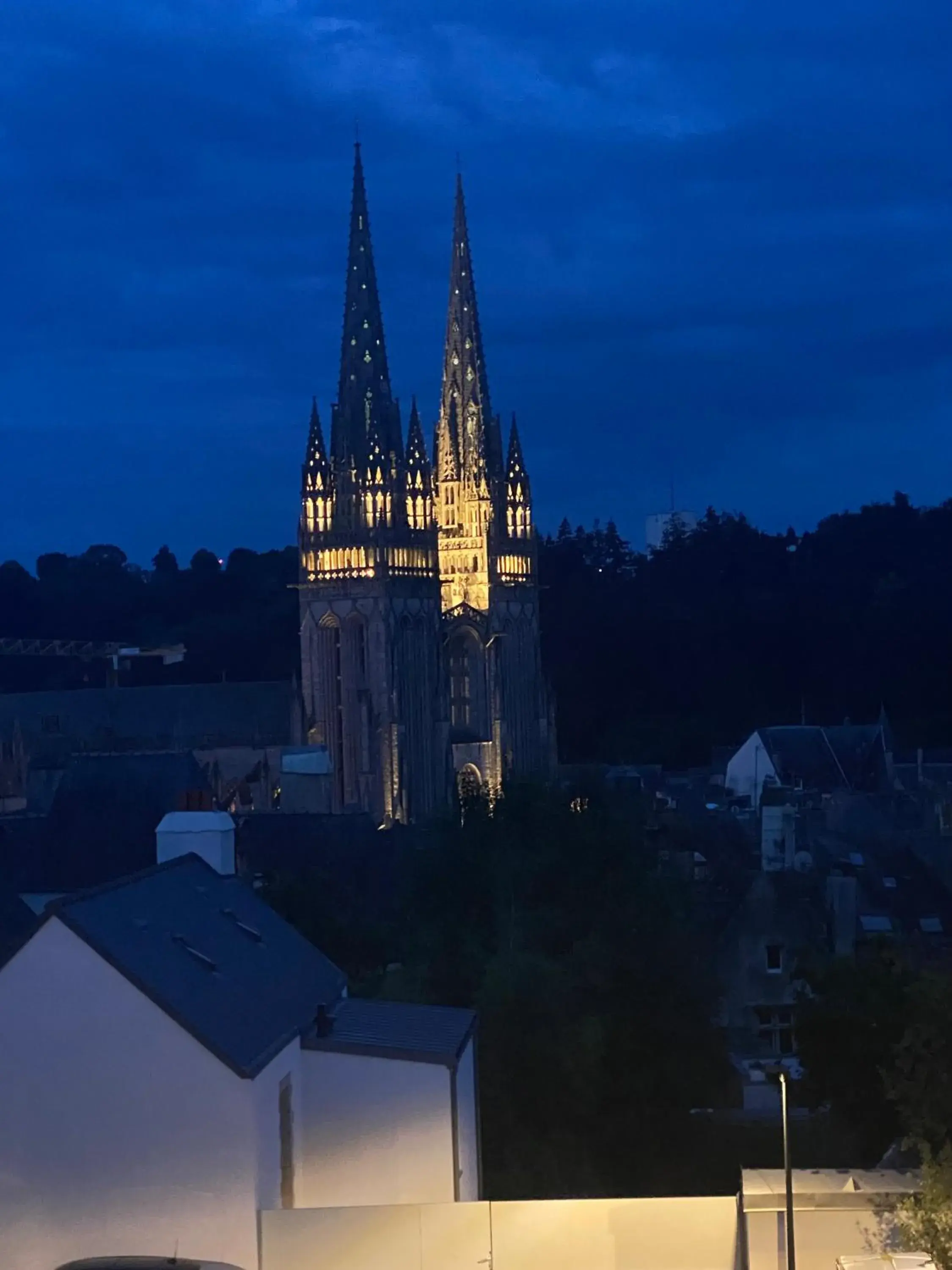 Le duplex Saint-Corentin - Hyper Centre - Parking Privé Le duplex Saint-Corentin - Hyper Centre - Parking Privé