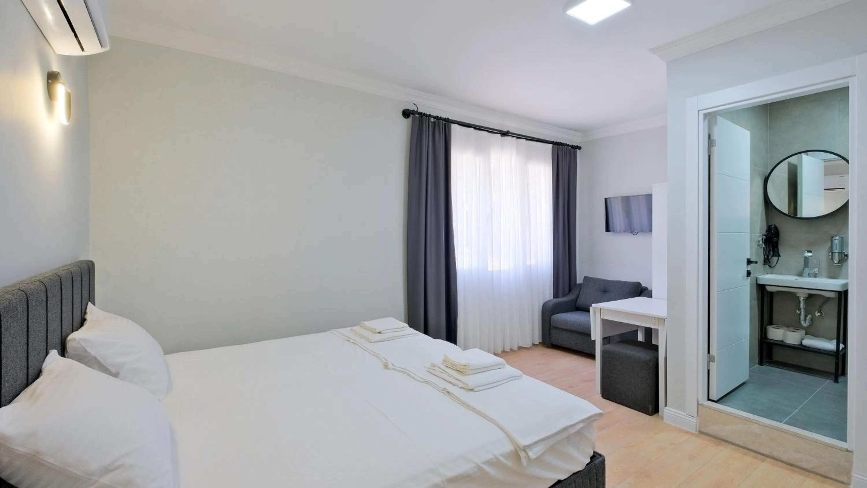 Photo of the whole room, Bed in Centralflatsfethiye