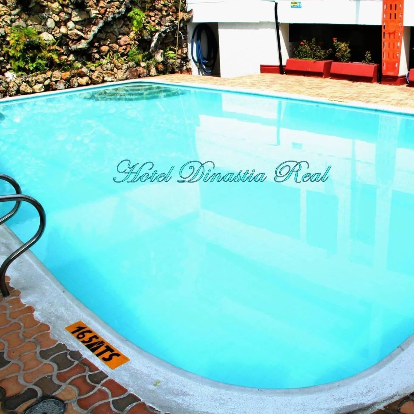 Swimming pool in HOTEL DINASTIA REAL NEIVA
