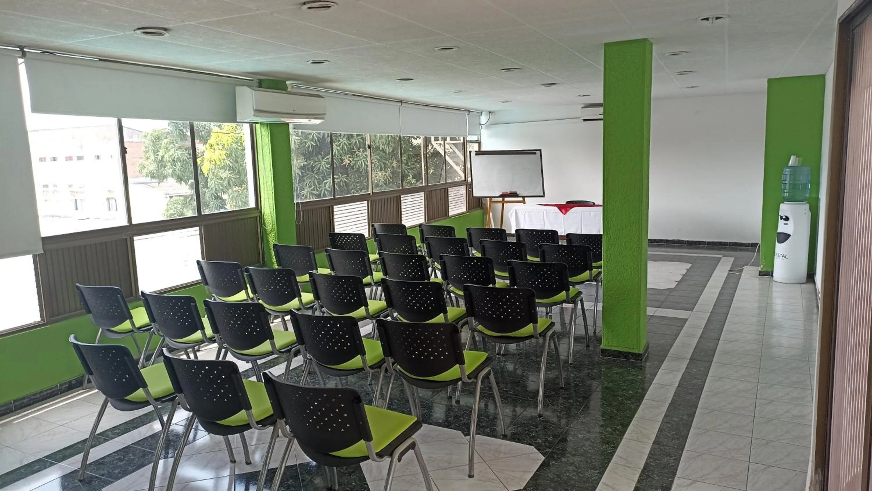 Seating area in HOTEL DINASTIA REAL NEIVA