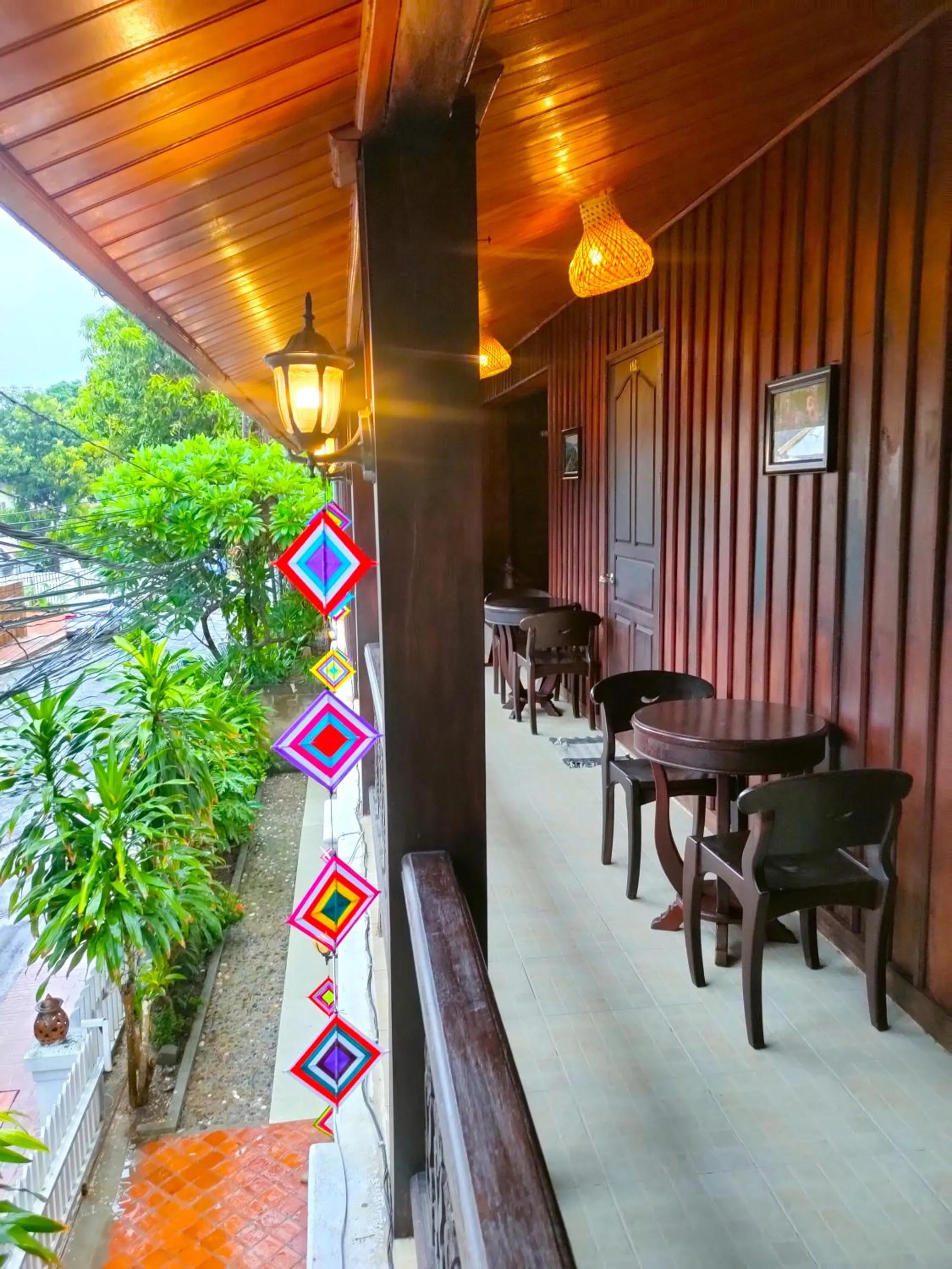 Decorative detail in Lotus Corner - Heritage B&B