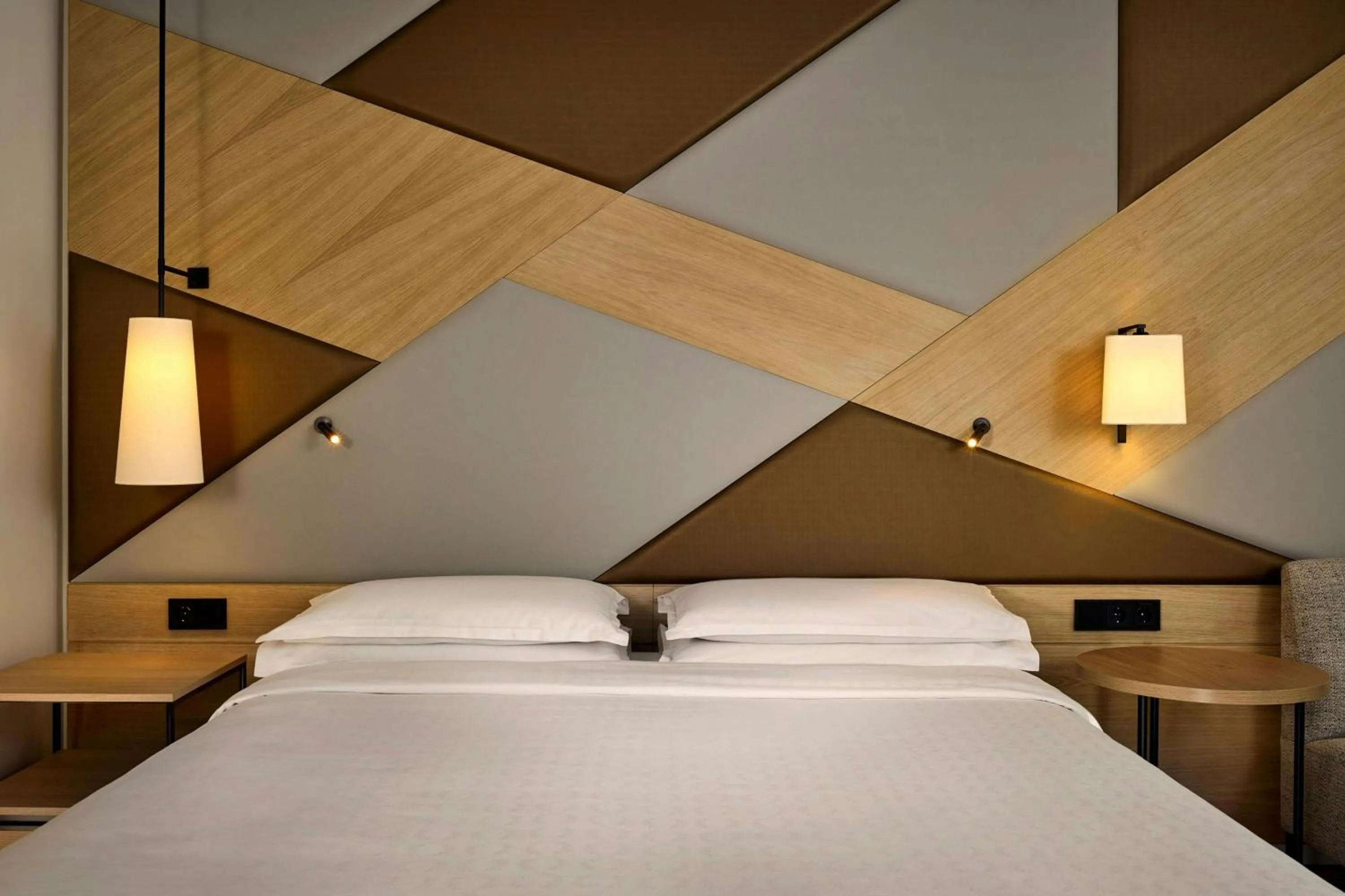 Photo of the whole room, Bed in Sheraton Amsterdam Airport Hotel and Conference Center