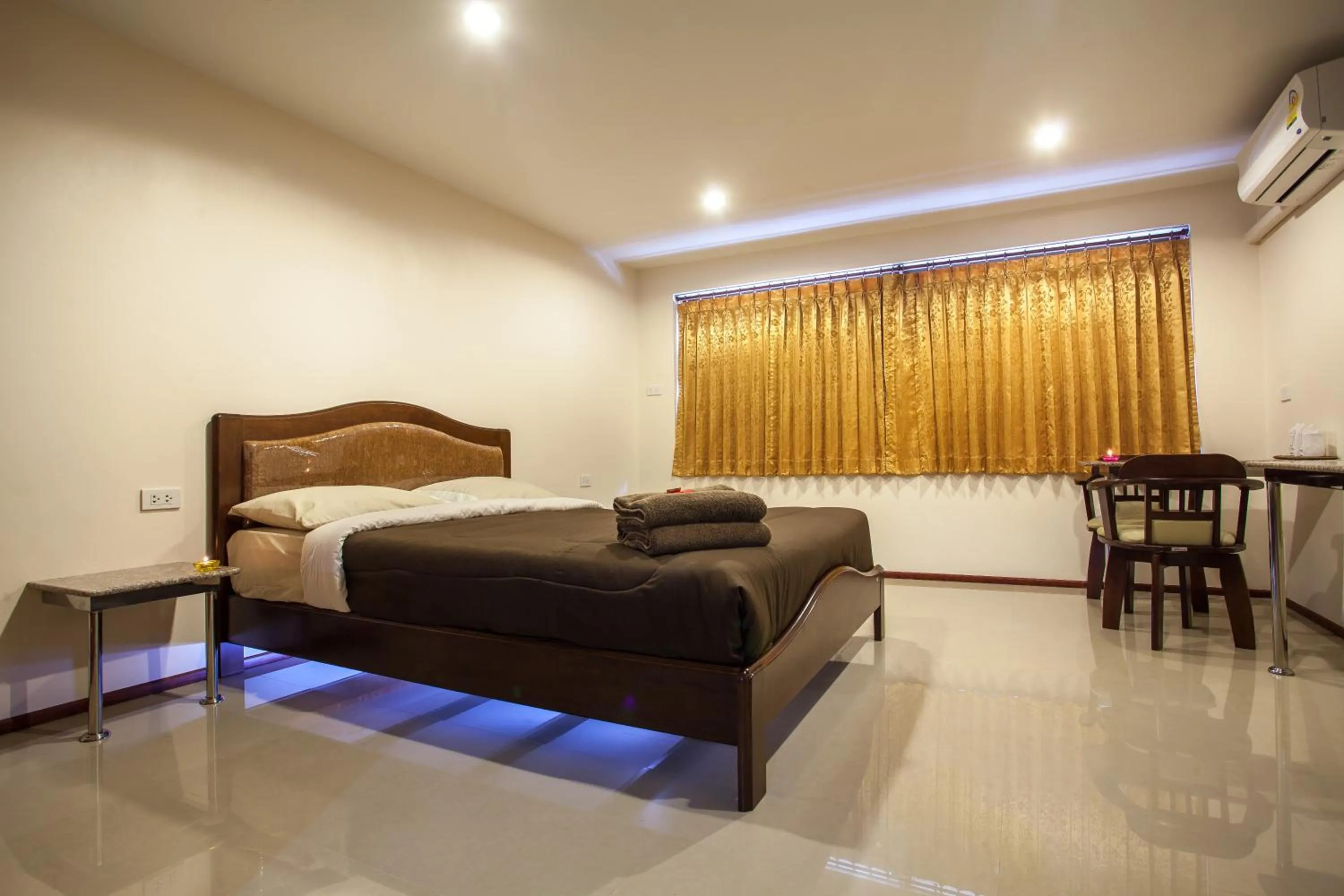 Photo of the whole room, Bed in Dream Boutique Hotel