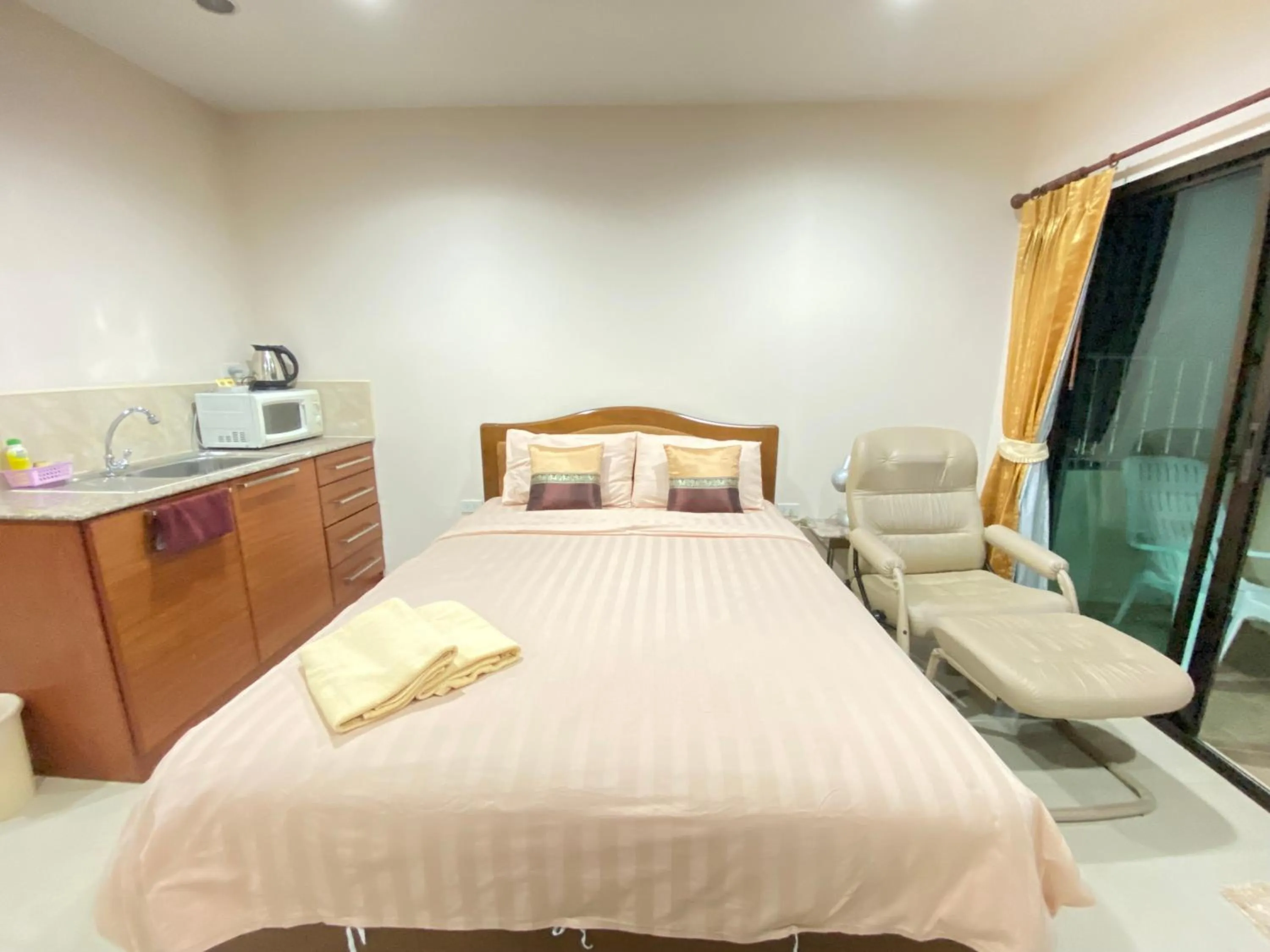 Bedroom, Bed in Dream Boutique Hotel