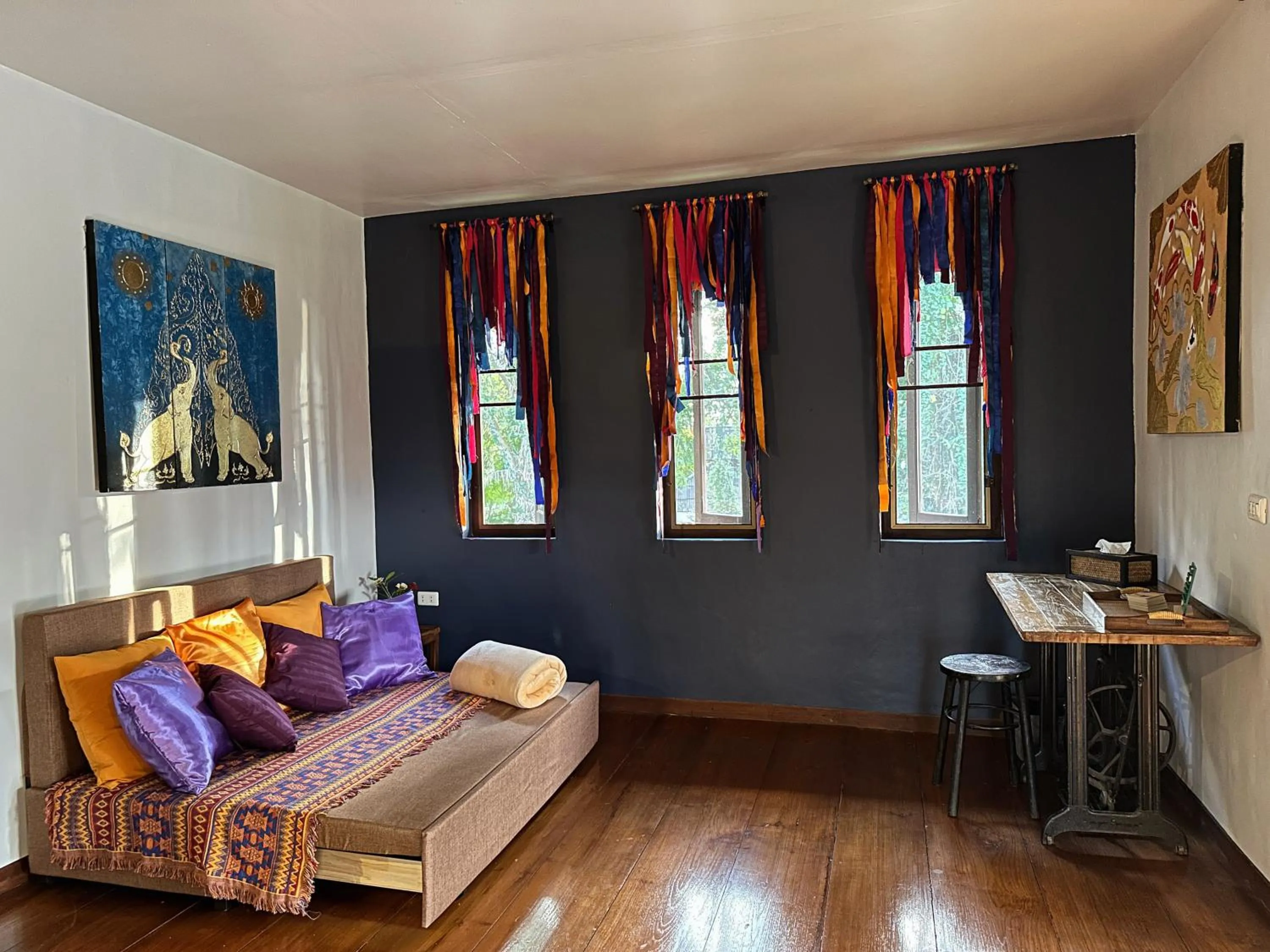 Bed in Pairadise Hotel