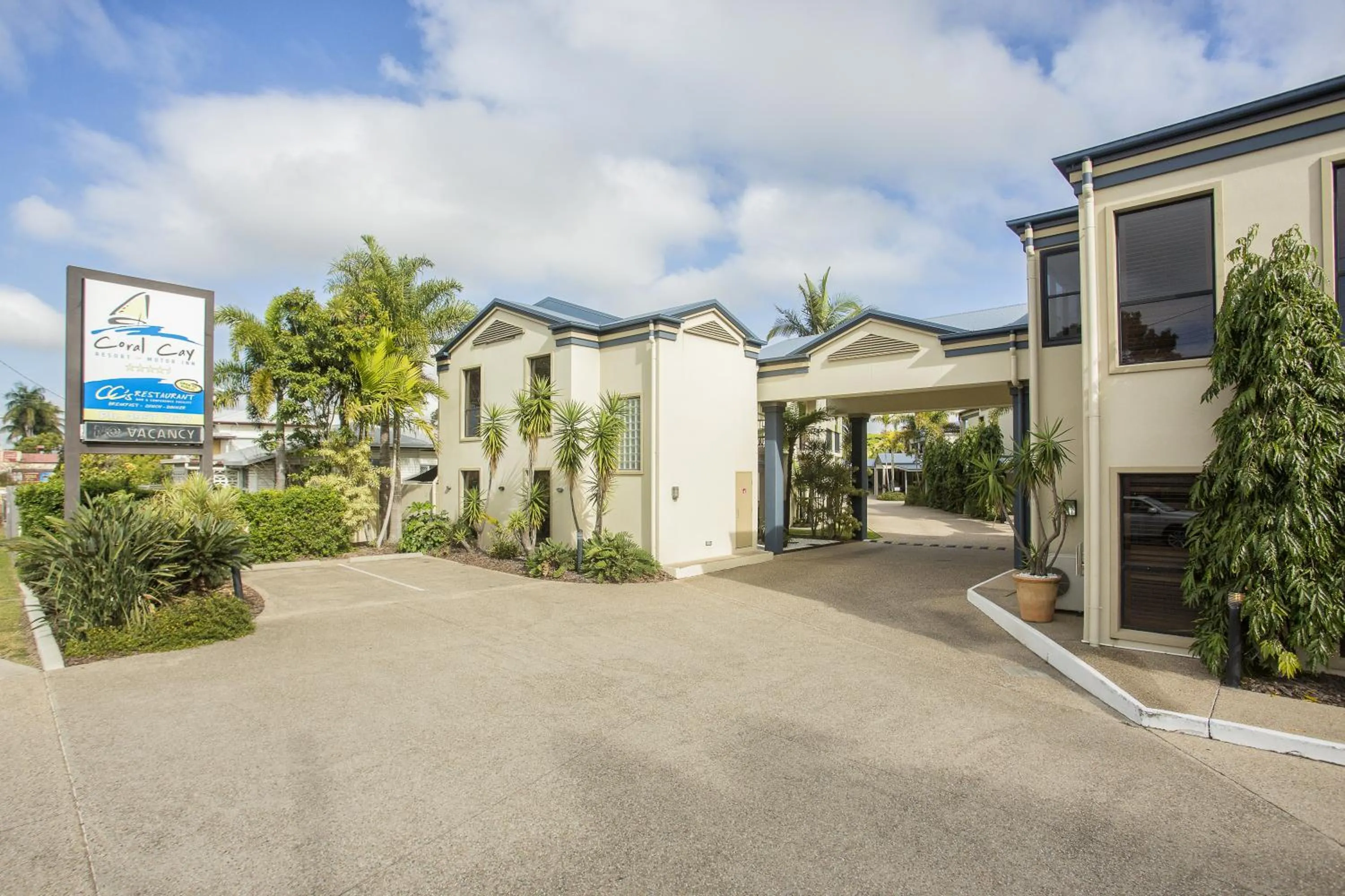 Facade/entrance in Coral Cay Resort