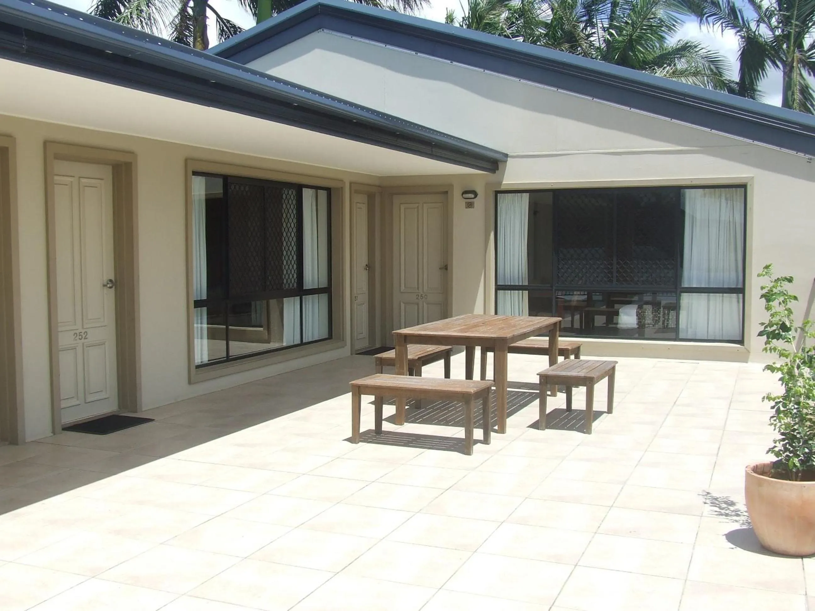 Facade/entrance in Coral Cay Resort