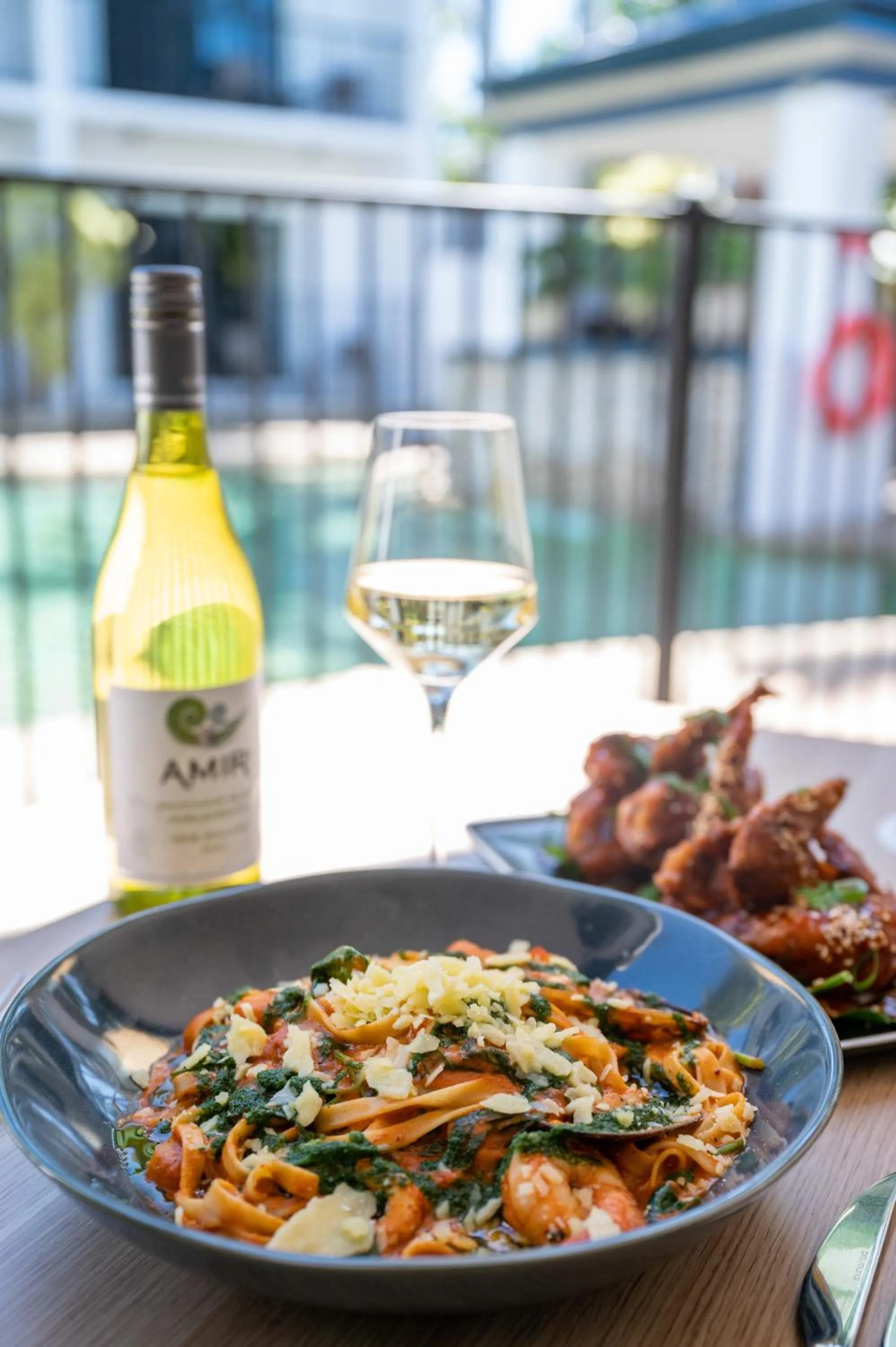 Restaurant/places to eat in Coral Cay Resort