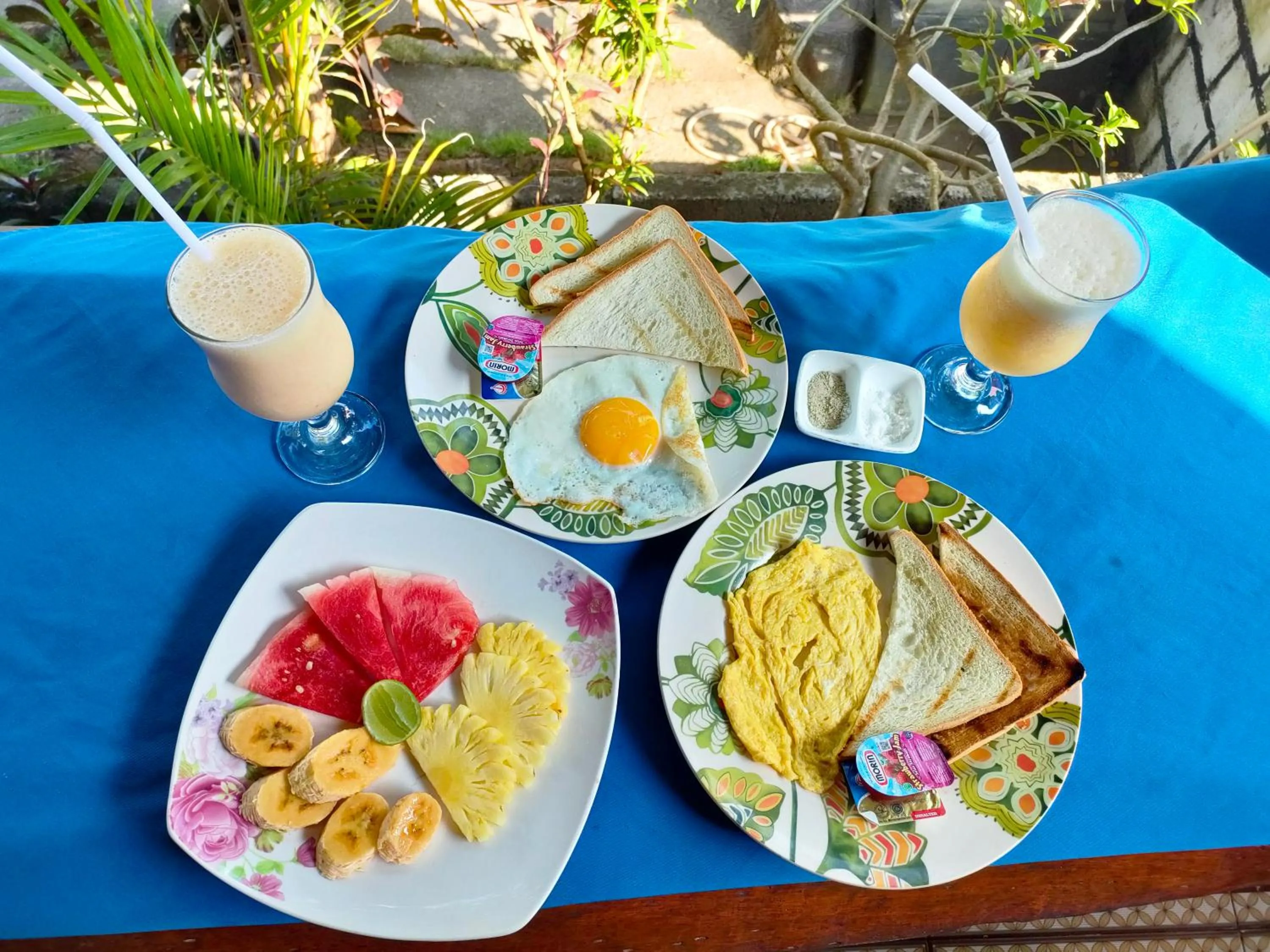 Breakfast in Blue Sky Villa Ceningan