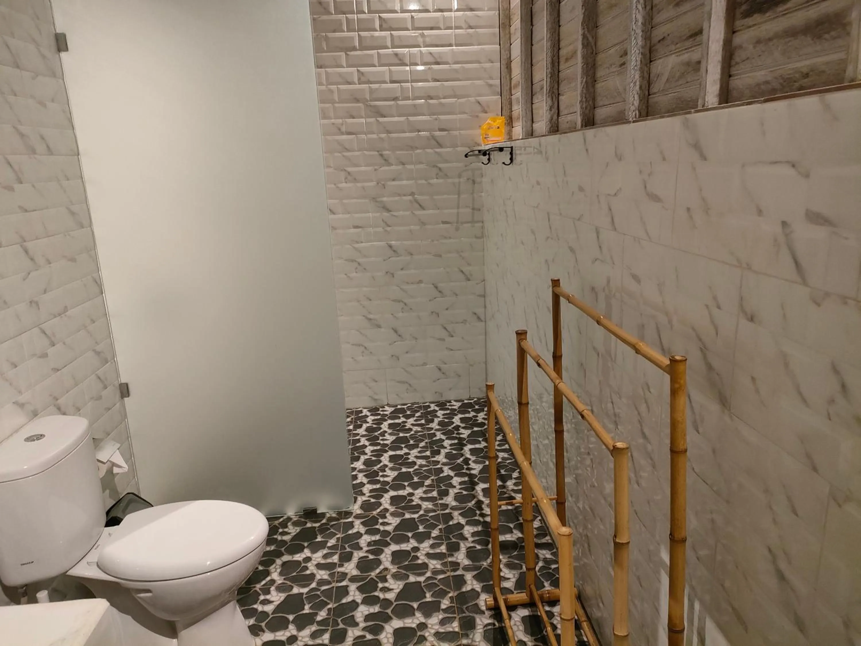 Toilet in Blue Sky Villa Ceningan