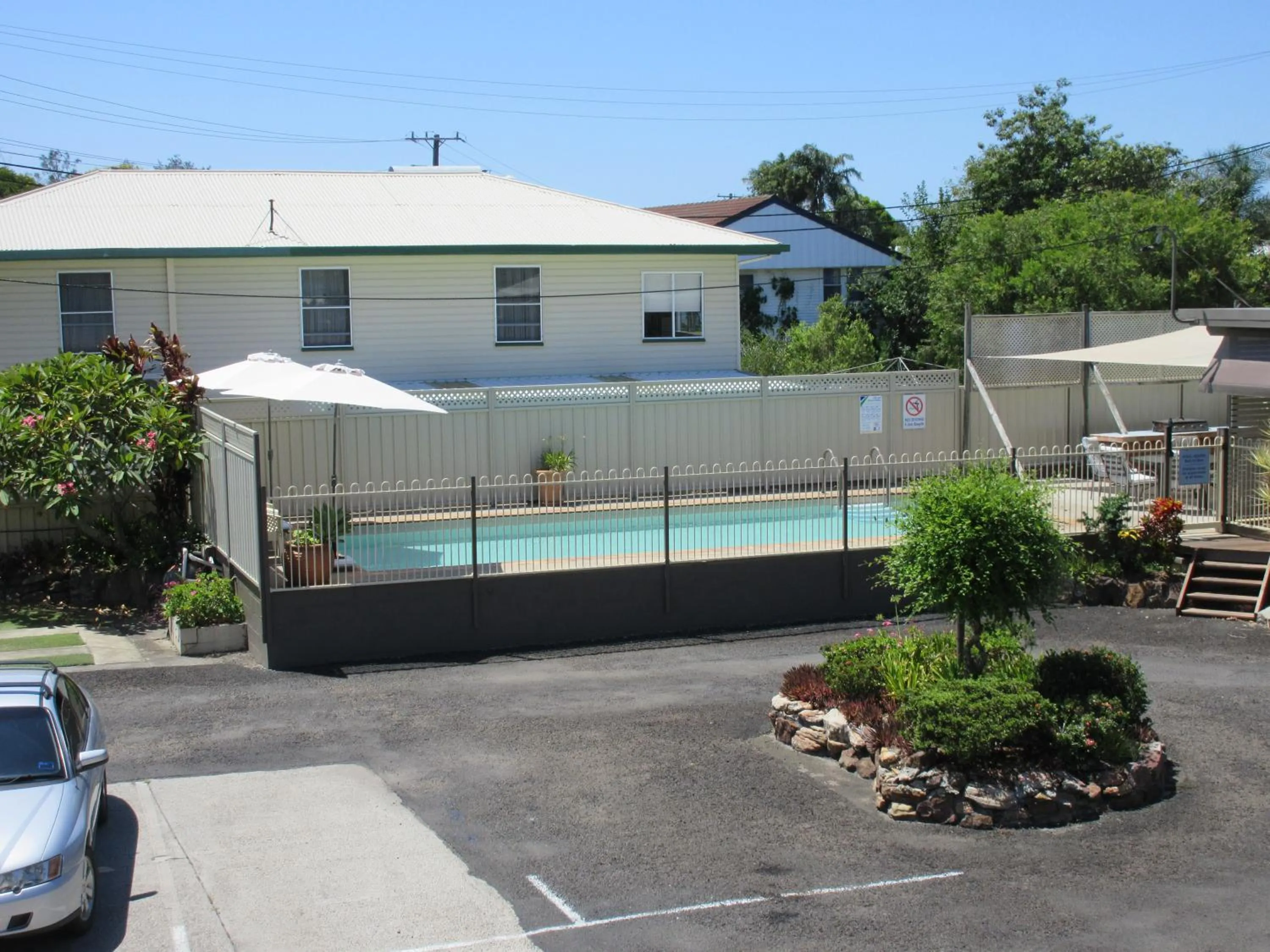 Pool view in Waterview Motel Maclean