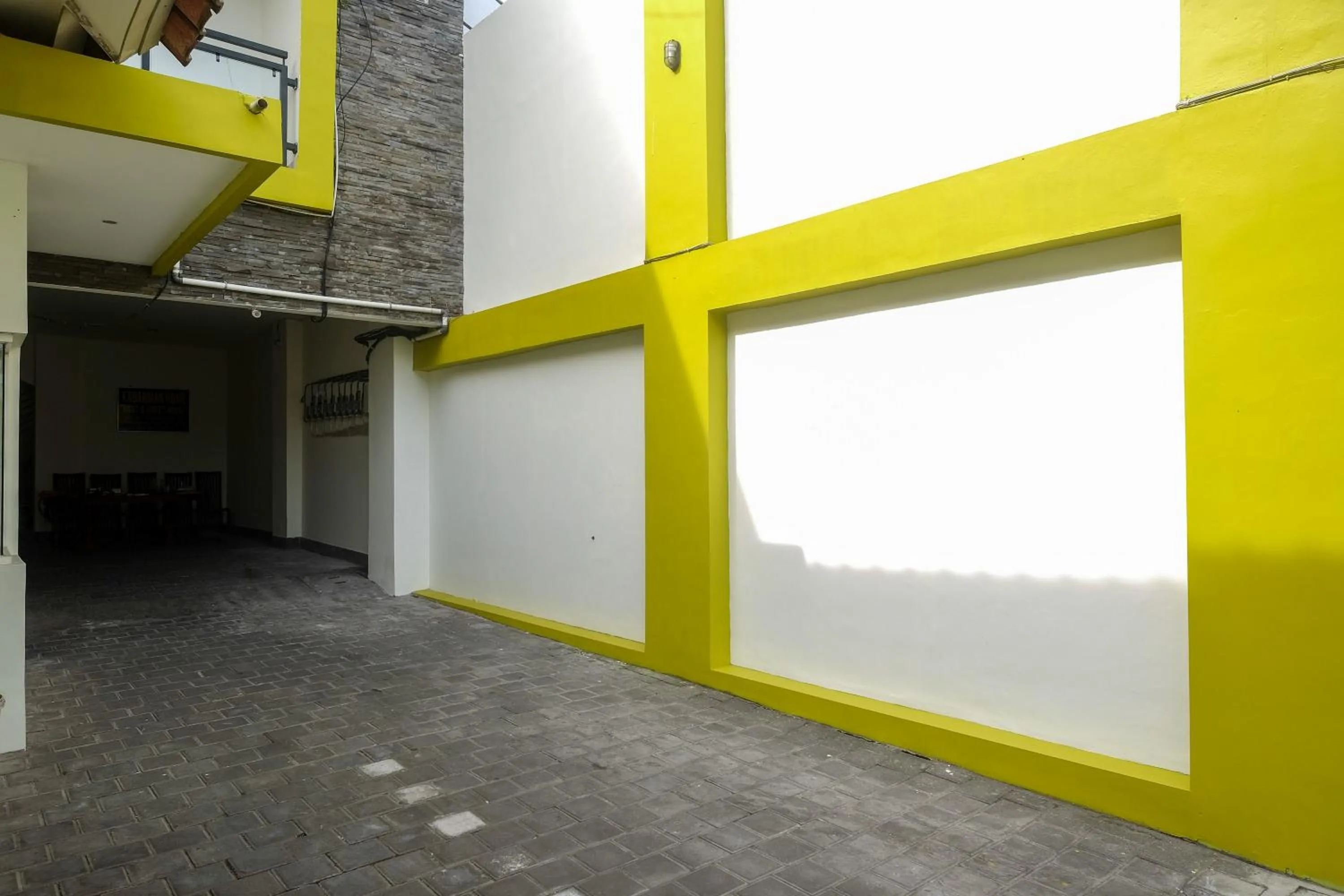 Property building in Urbanview Syariah Kadarman Home Laweyan by RedDoorz