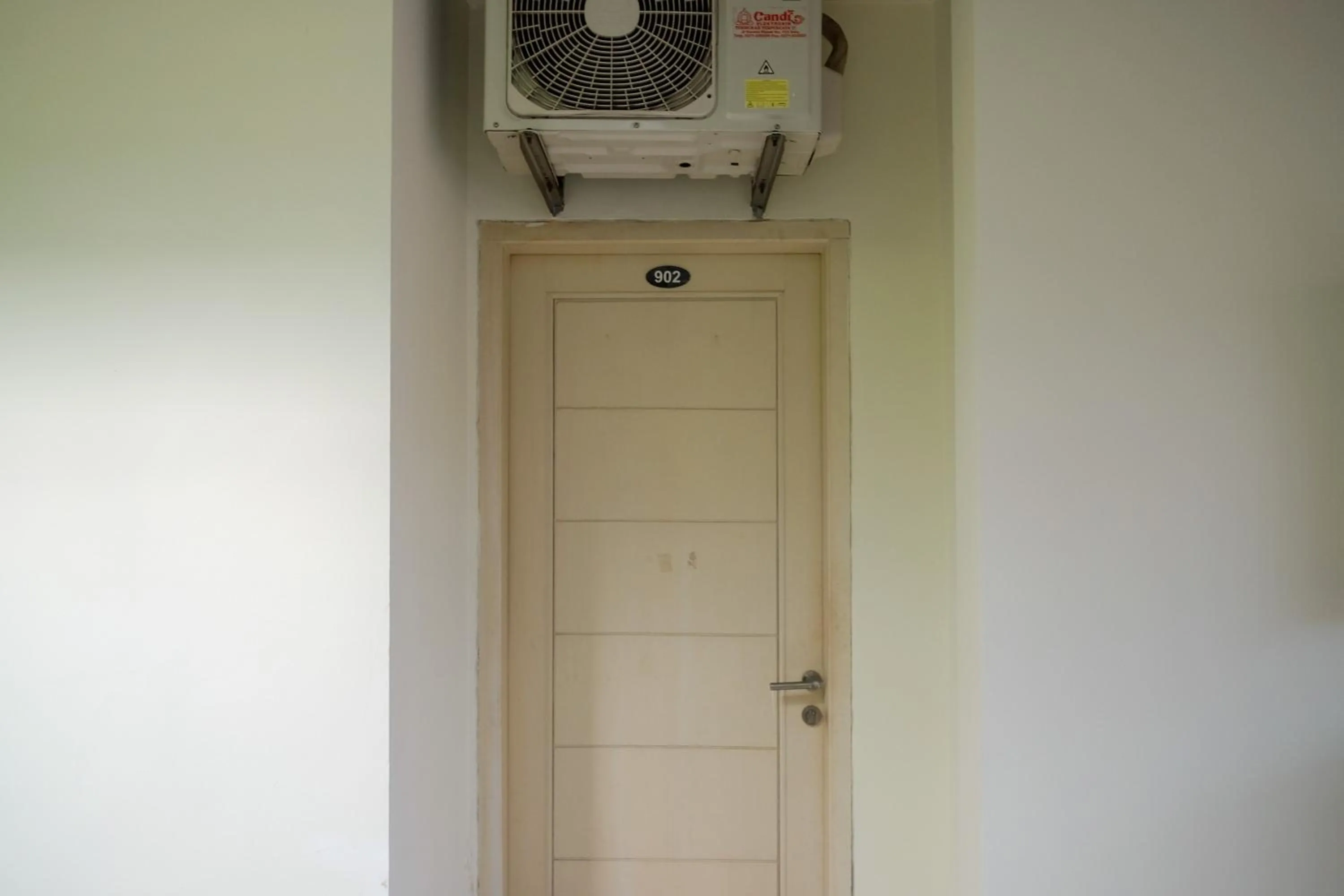 Property building in Urbanview Syariah Kadarman Home Laweyan by RedDoorz