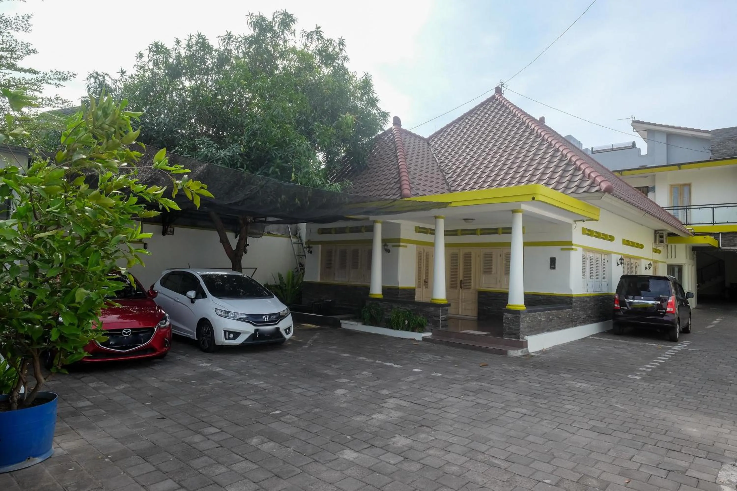 Property building in Urbanview Syariah Kadarman Home Laweyan by RedDoorz