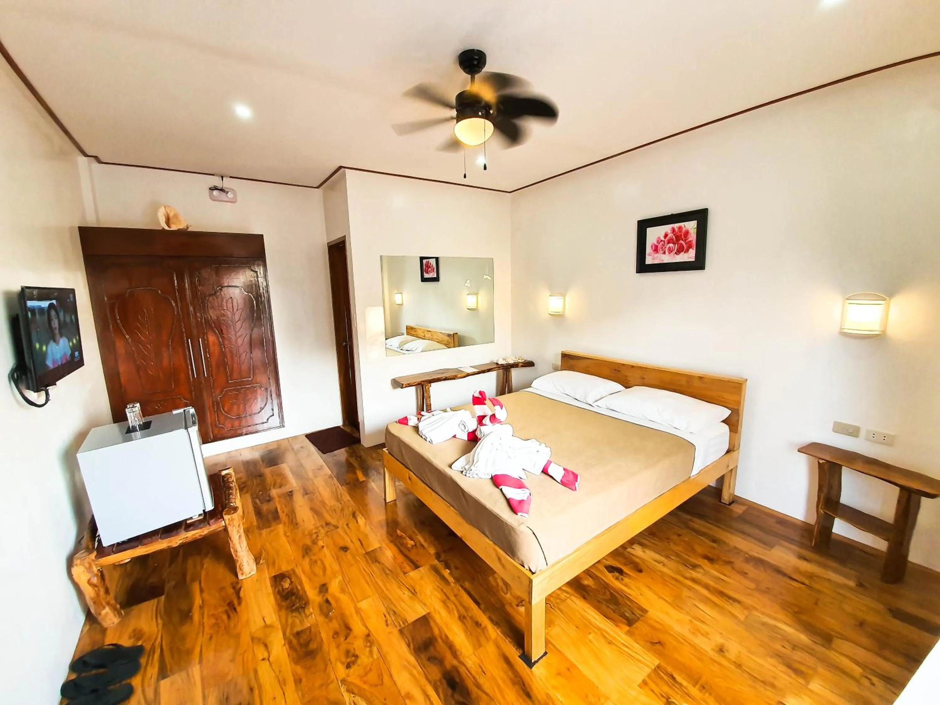 Photo of the whole room, Bed in Cocoloco Beach Resort