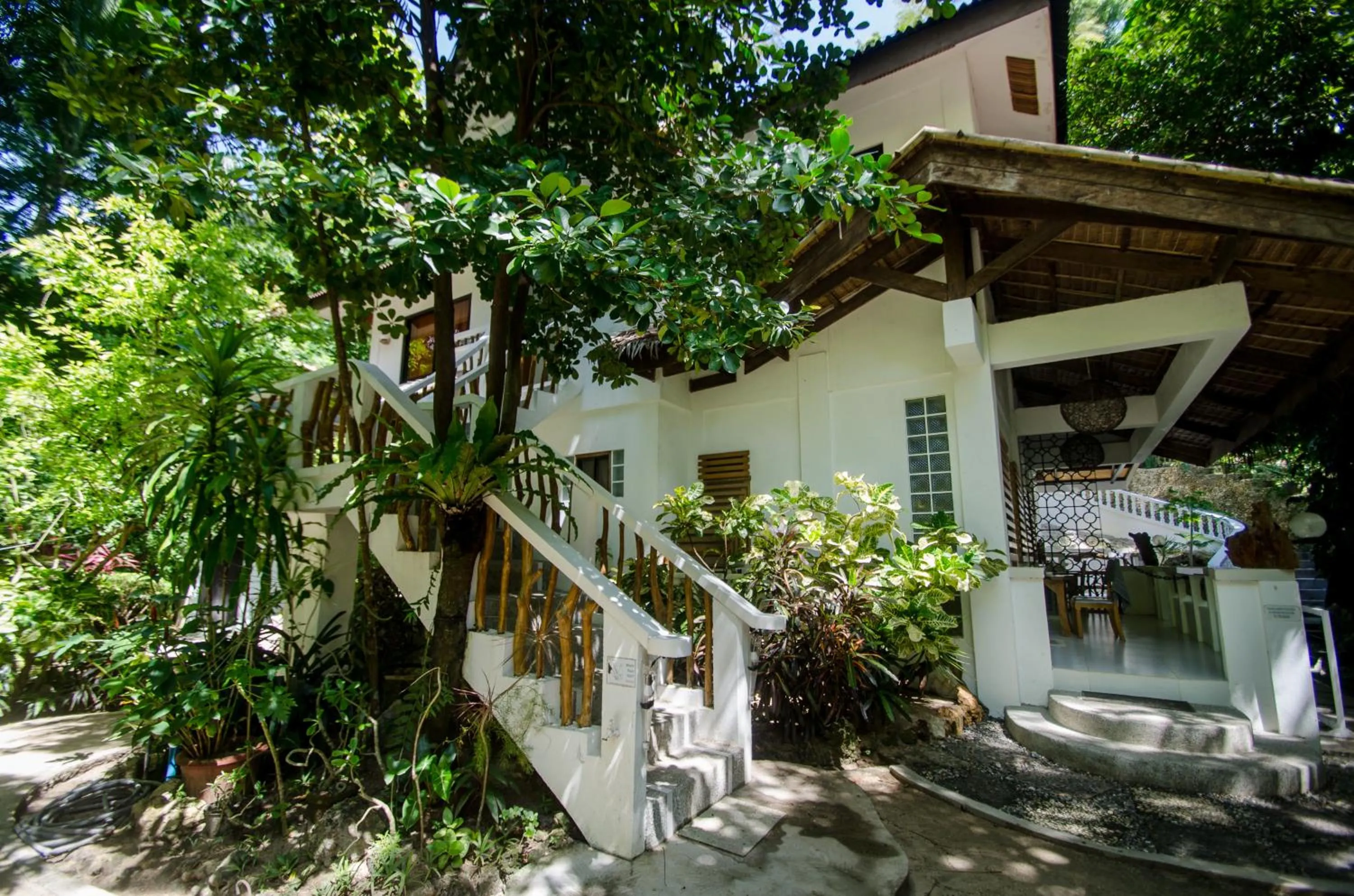 Facade/entrance in Cocoloco Beach Resort