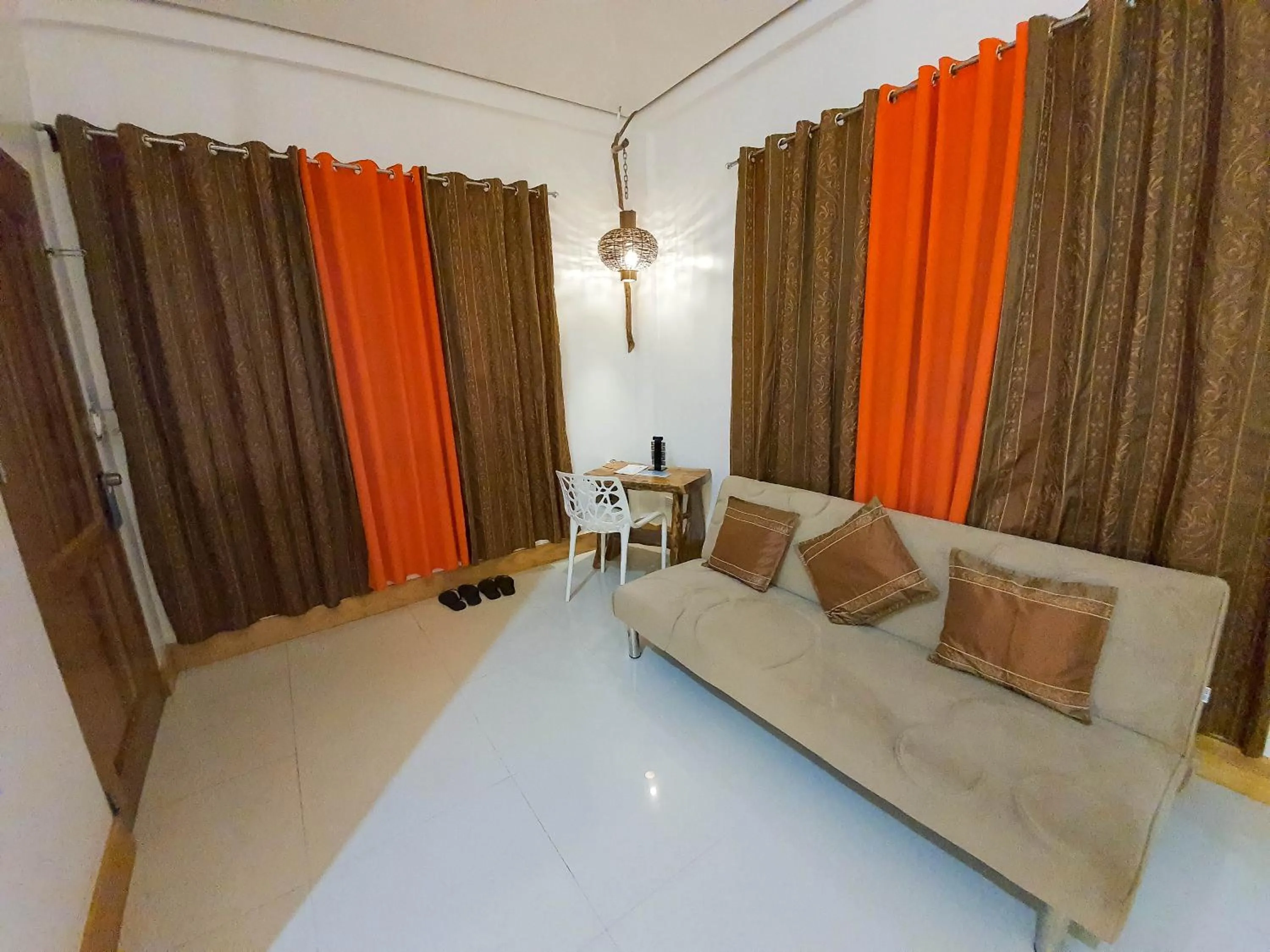 Living room in Cocoloco Beach Resort