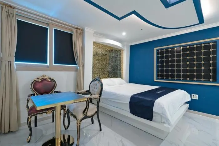 The Bay Hotel and Pool Villa