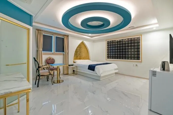 The Bay Hotel and Pool Villa