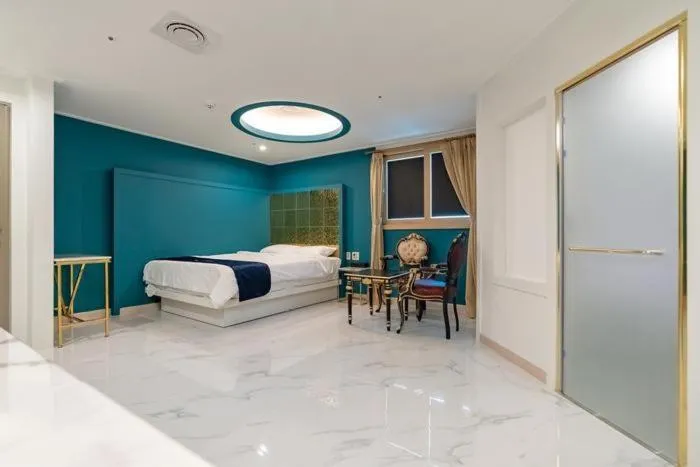 The Bay Hotel and Pool Villa