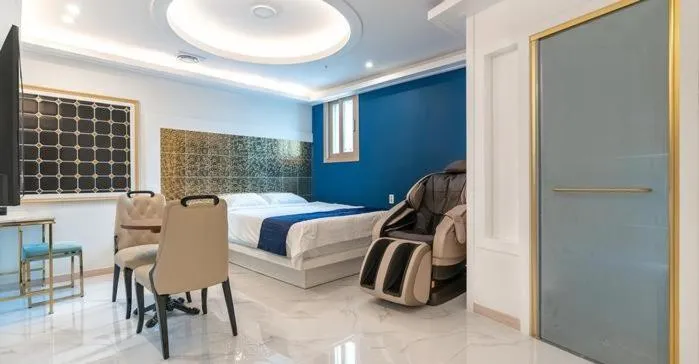 The Bay Hotel and Pool Villa