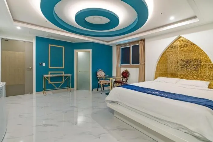 The Bay Hotel and Pool Villa