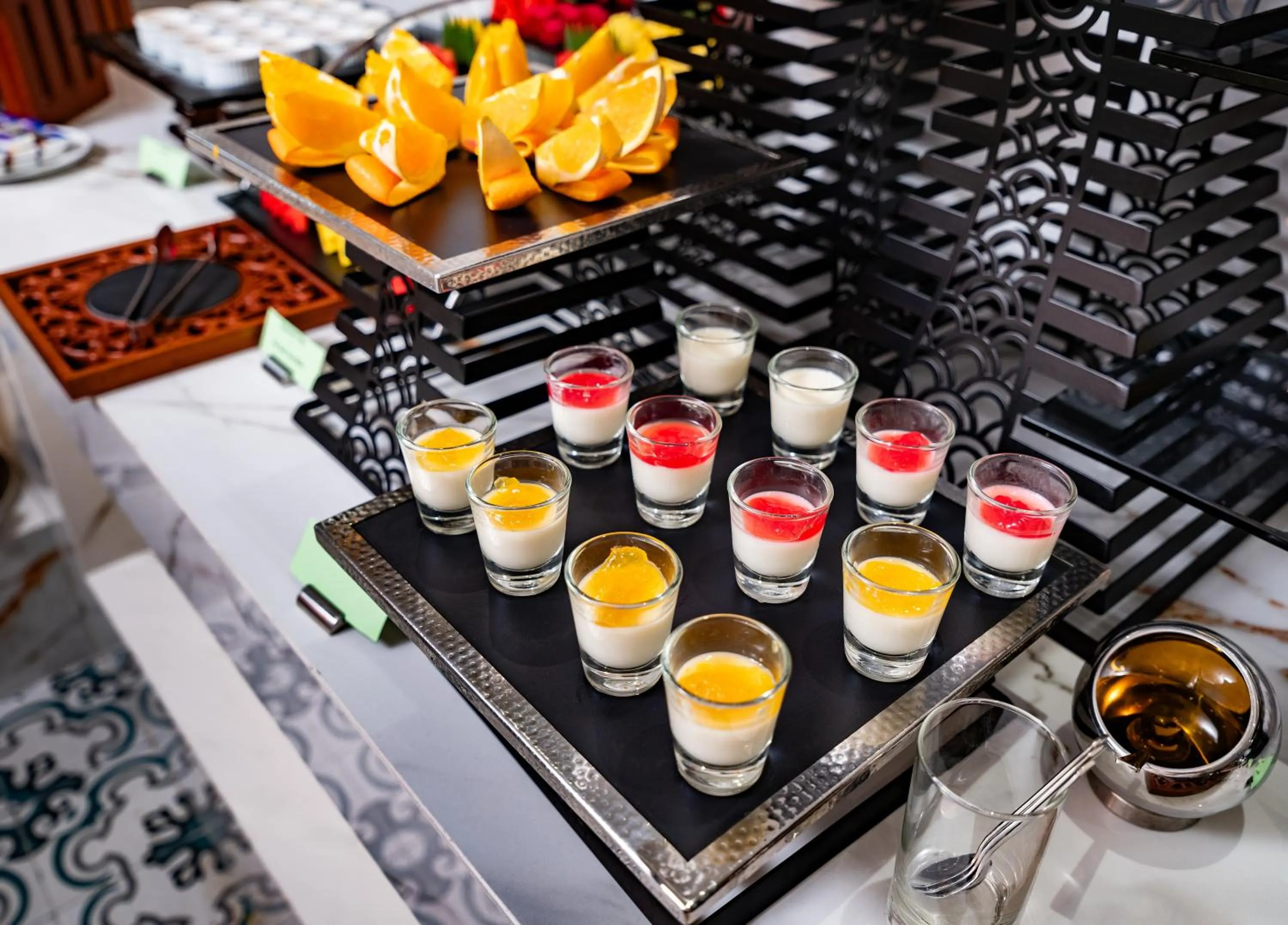 Restaurant/places to eat in L'Signature Hotel & Spa