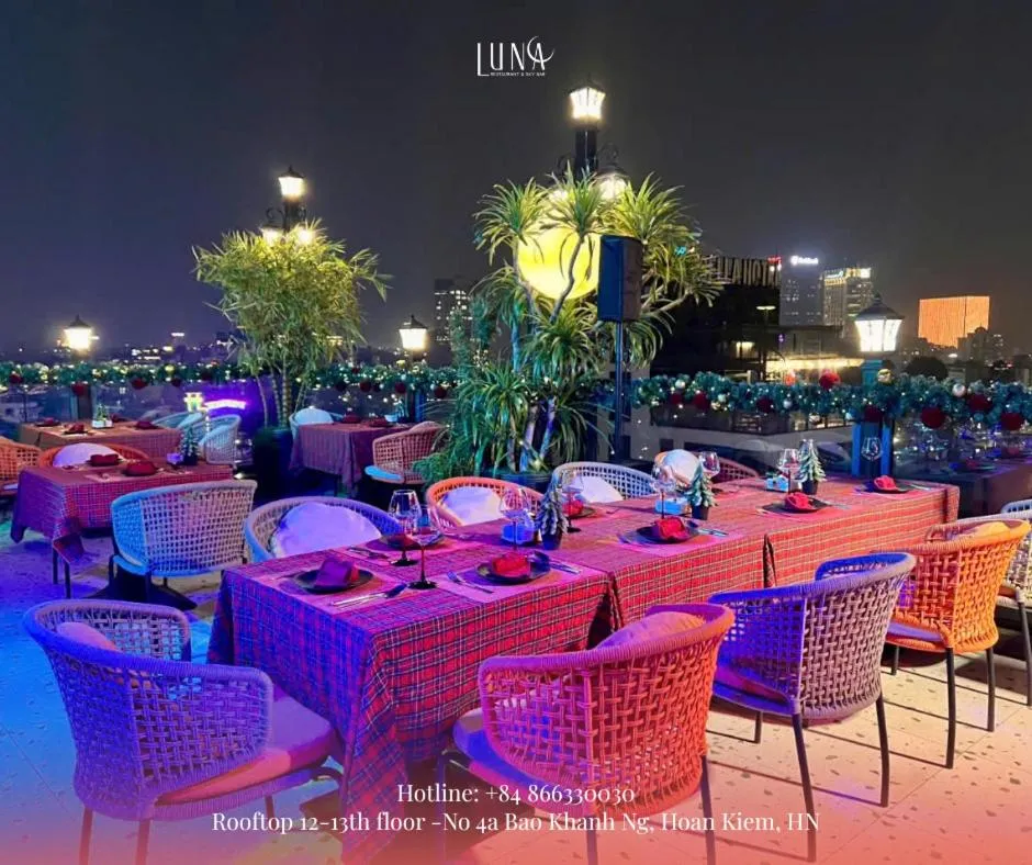 Restaurant/places to eat in L'Signature Hotel & Spa