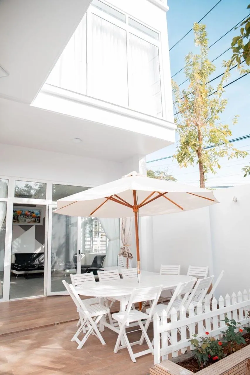 BBQ facilities in Hoàng Villa