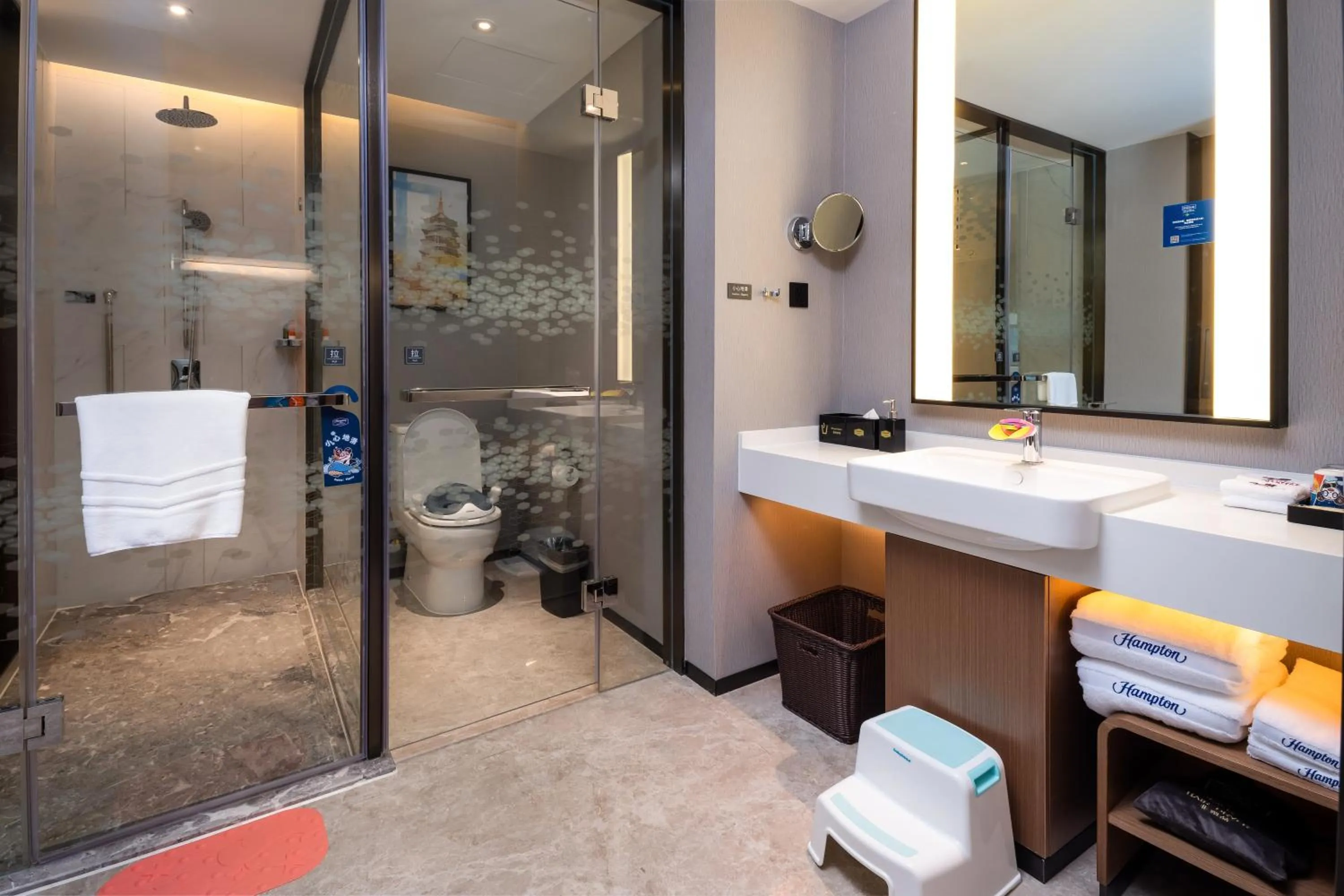 Toilet in Hampton by Hilton Hangzhou West Lake