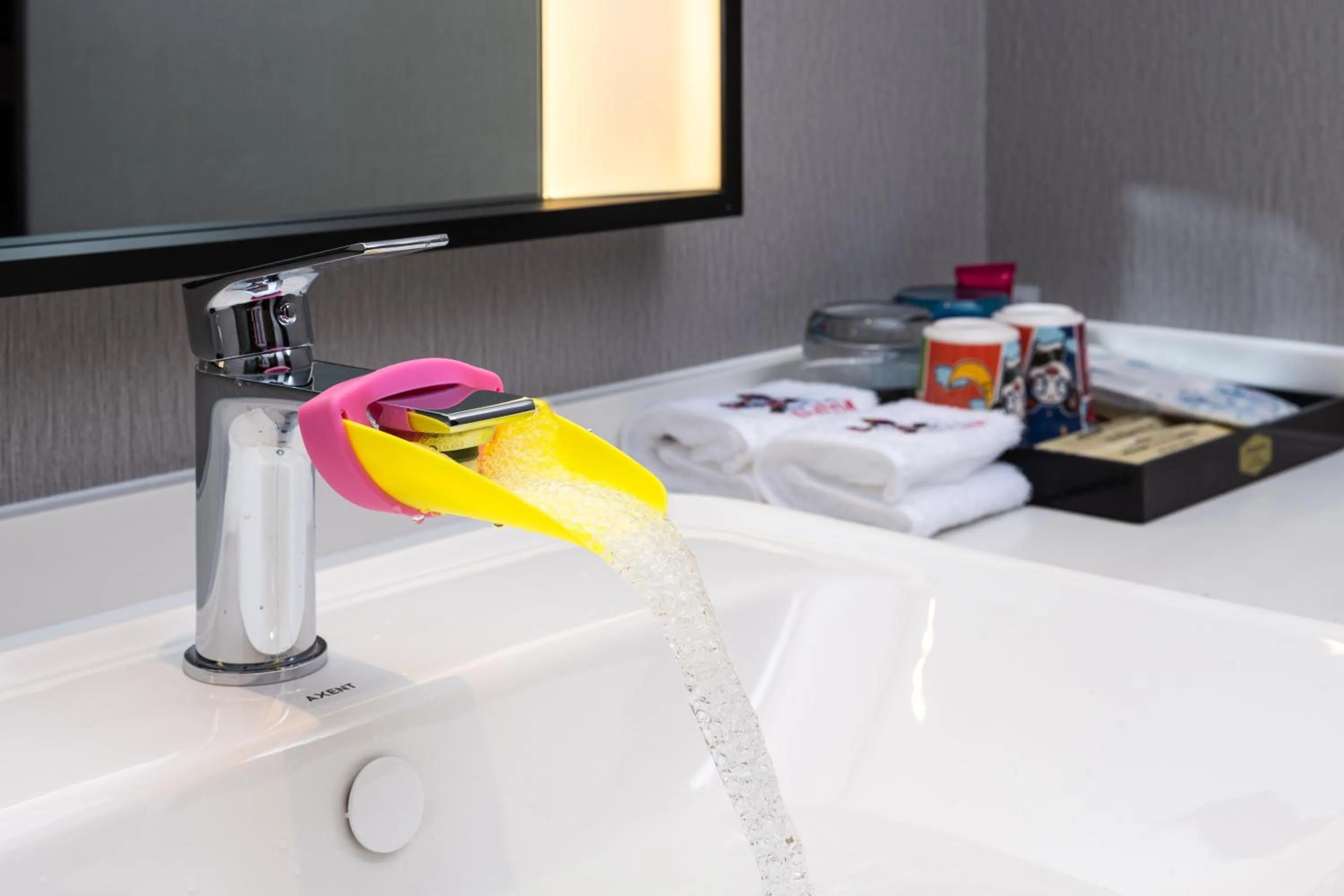 Toilet in Hampton by Hilton Hangzhou West Lake