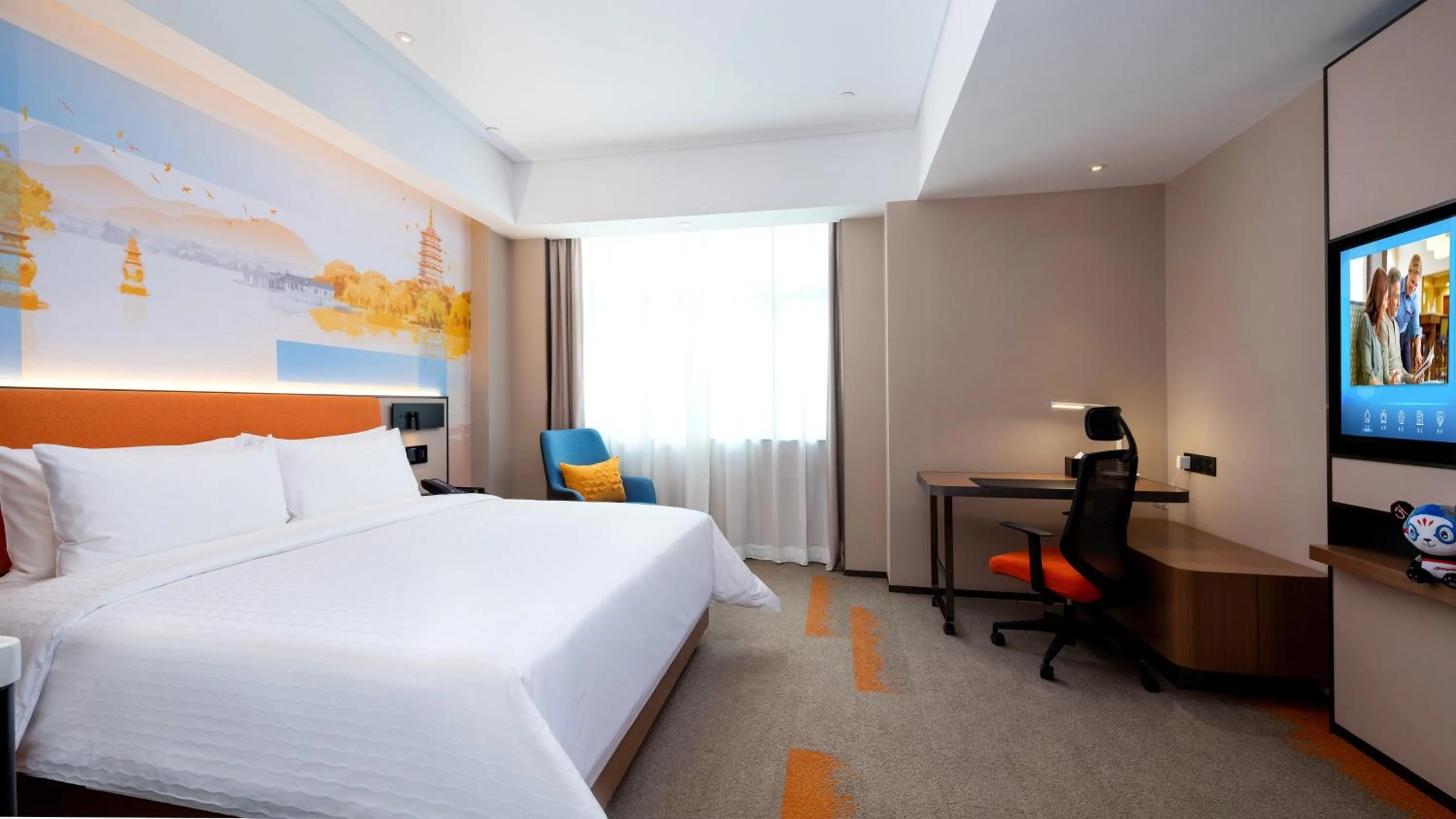 Photo of the whole room, Bed in Hampton by Hilton Hangzhou West Lake