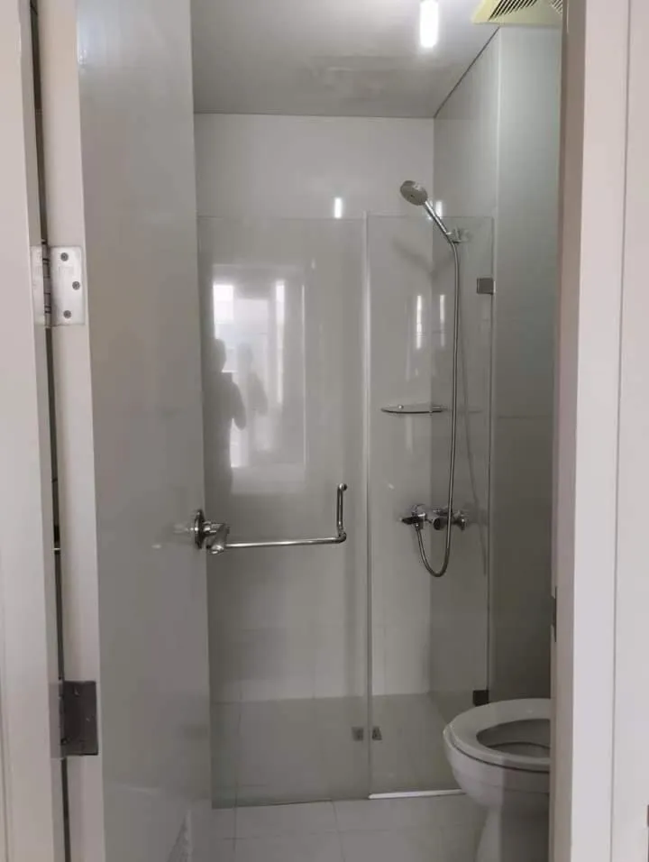 Shower in One Palm Tree Villas