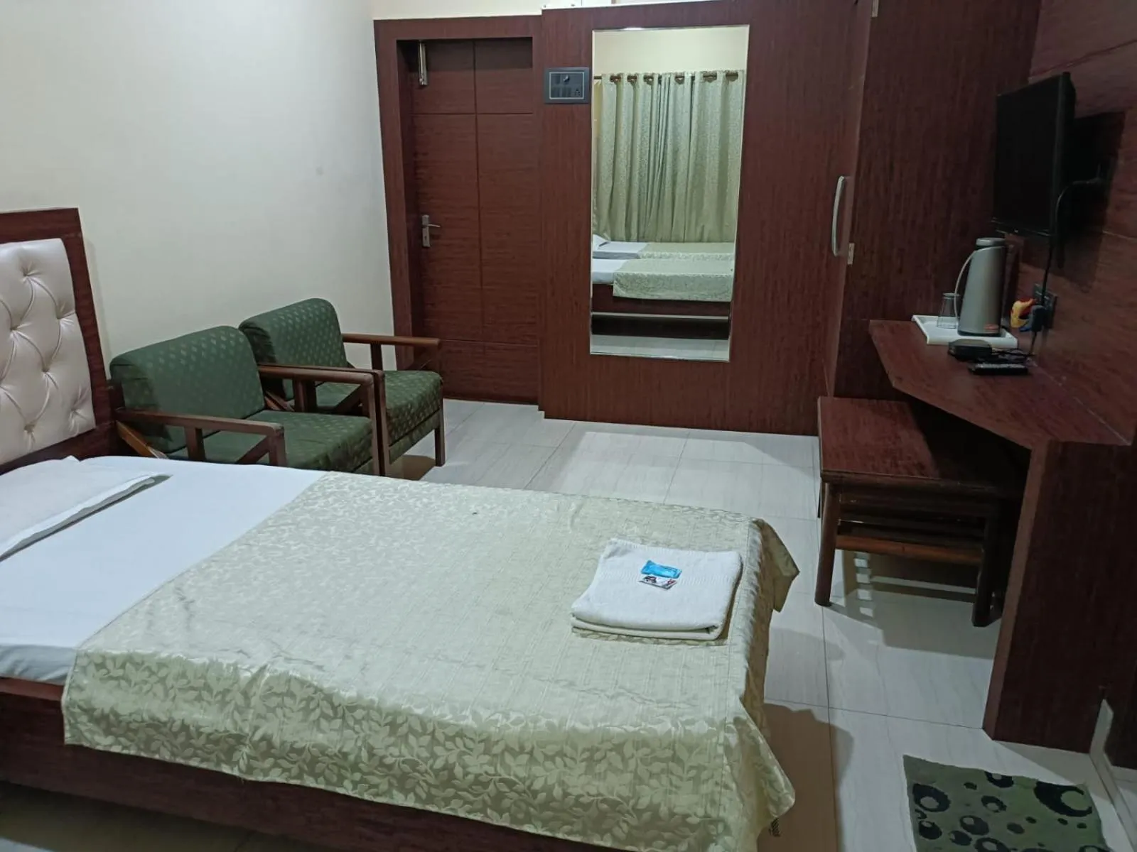 Bedroom, Bed in Hotel Orchid