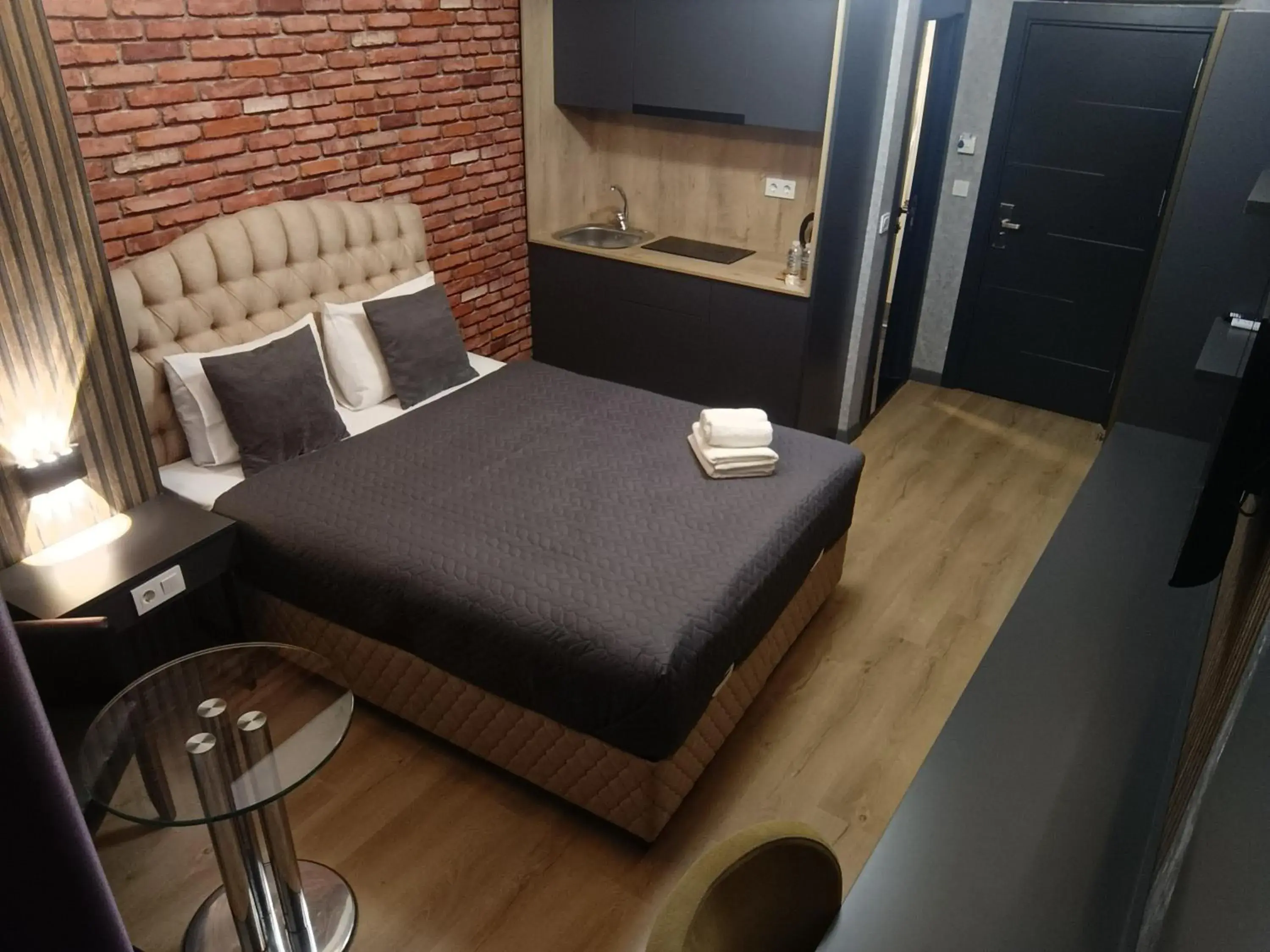 Double Room in Nomad Hub Istanbul Residence Double Room in Nomad Hub Istanbul Residence
