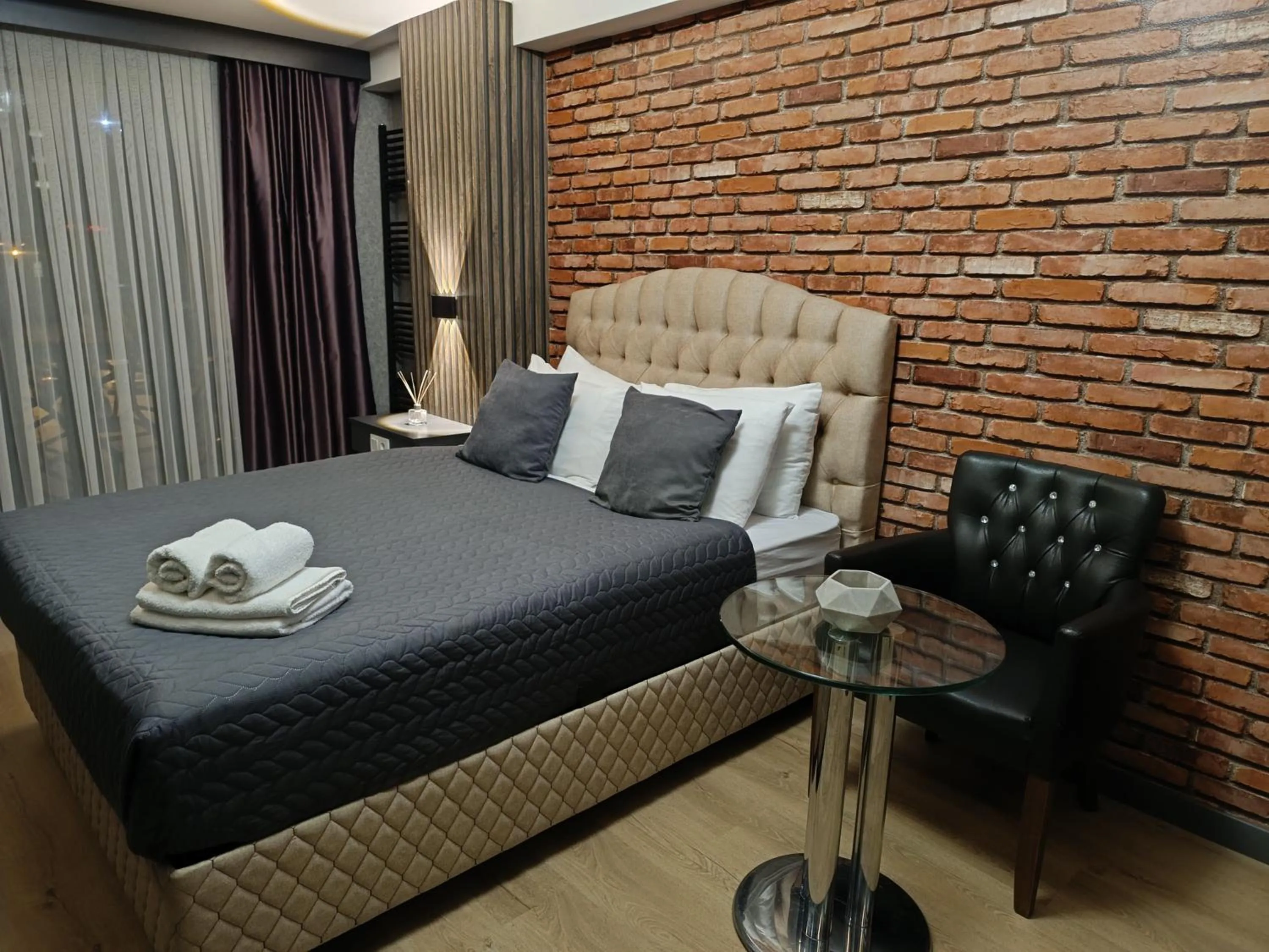 Bed in Nomad Hub Istanbul Residence