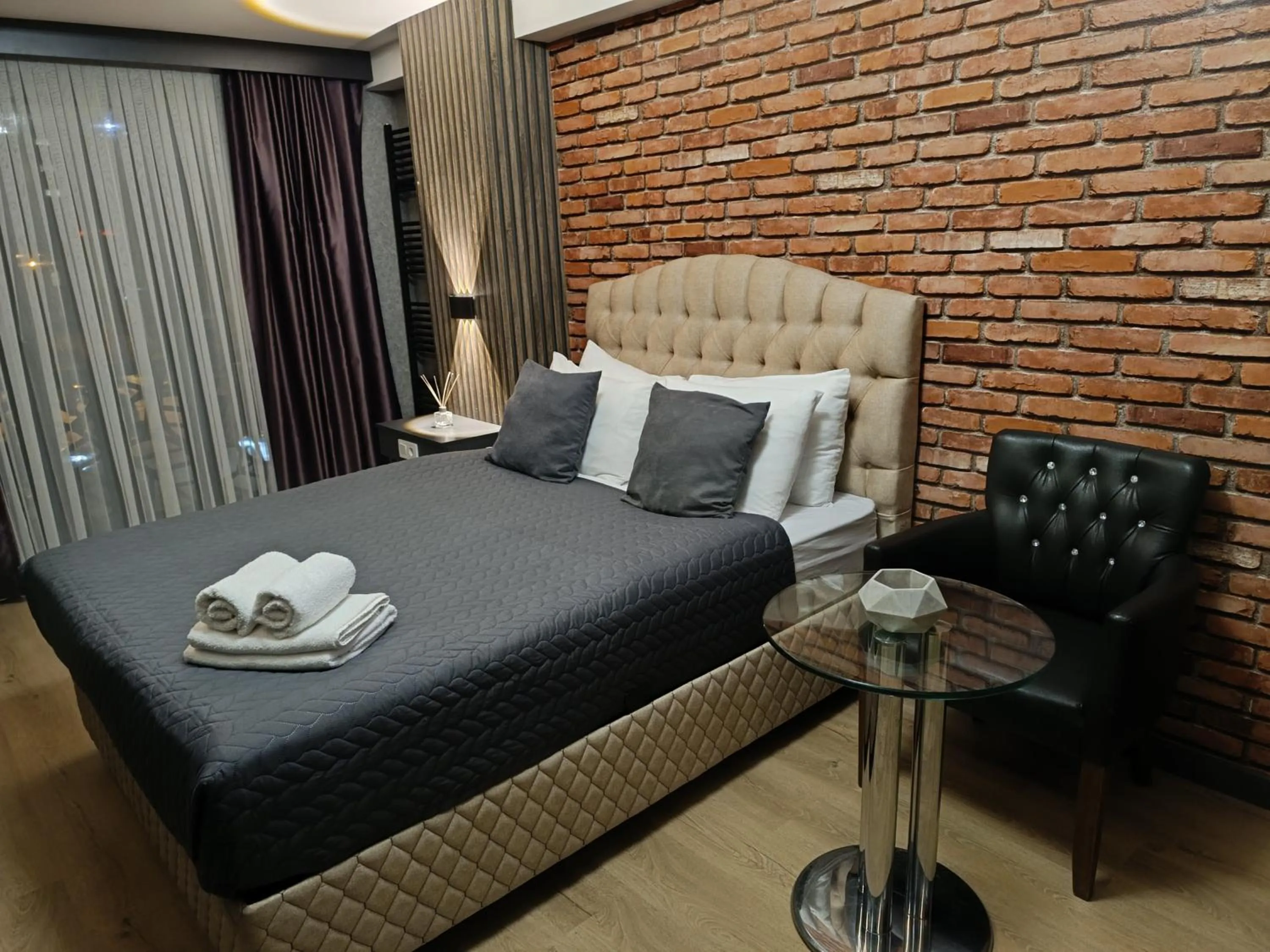 Bed in Nomad Hub Istanbul Residence