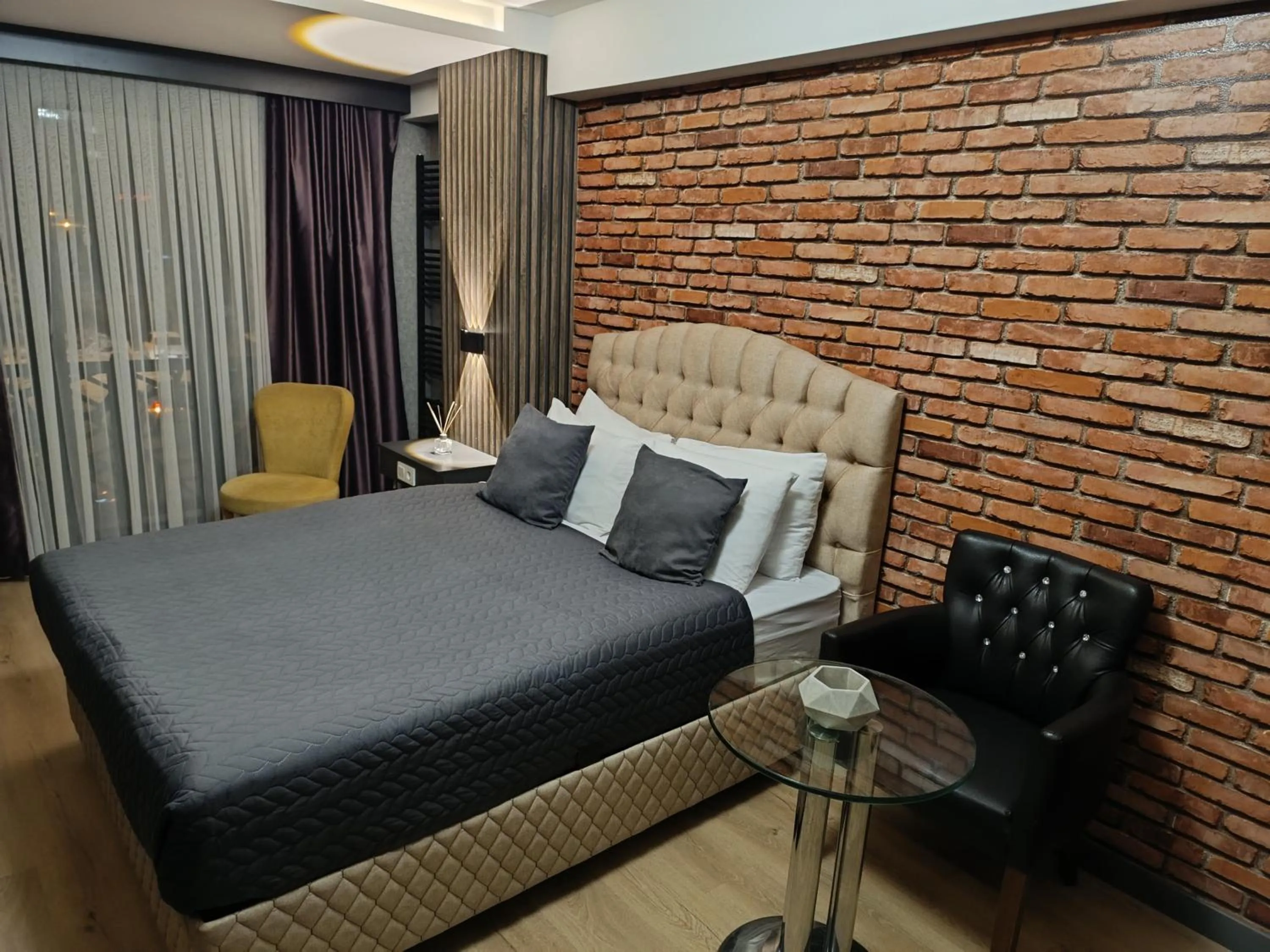 Bed in Nomad Hub Istanbul Residence